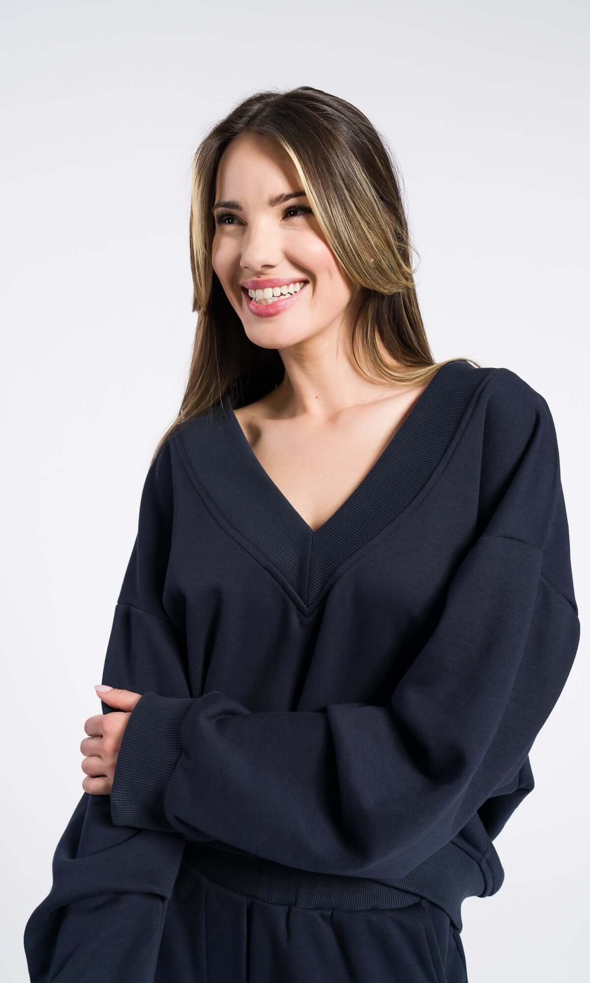 Felpa in cotone con scollo a V / top ampio e sensuale con spalle scoperte