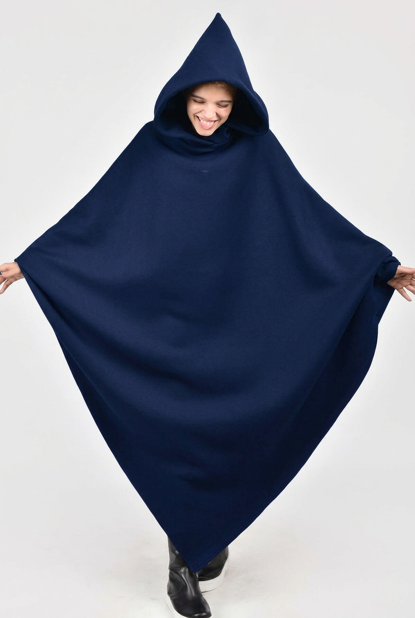 Langer asymmetrischer Kapuzenponcho