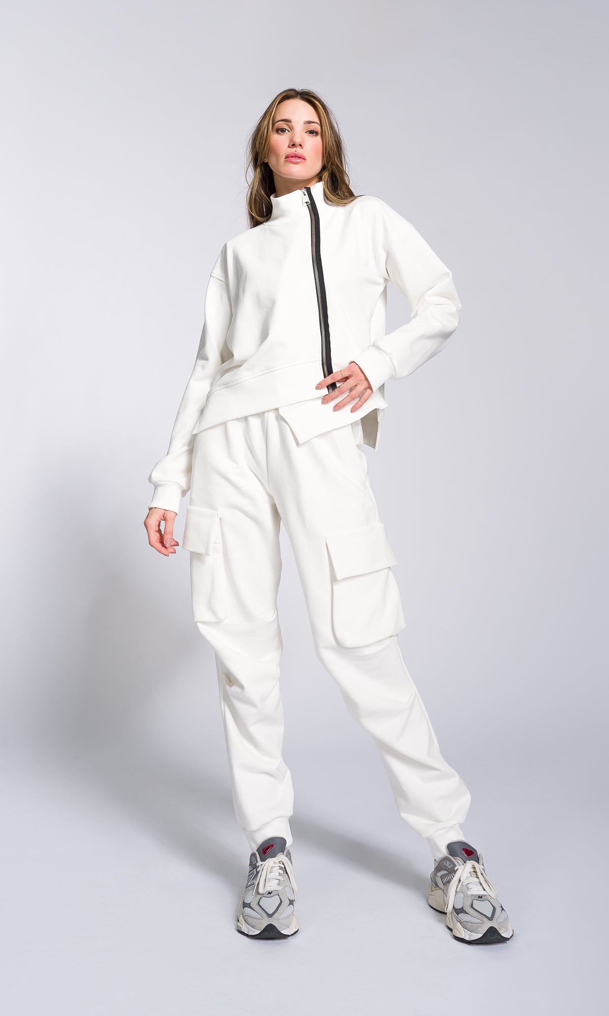 Cuffed Joggers with Gathered Seams - AAKASHA
