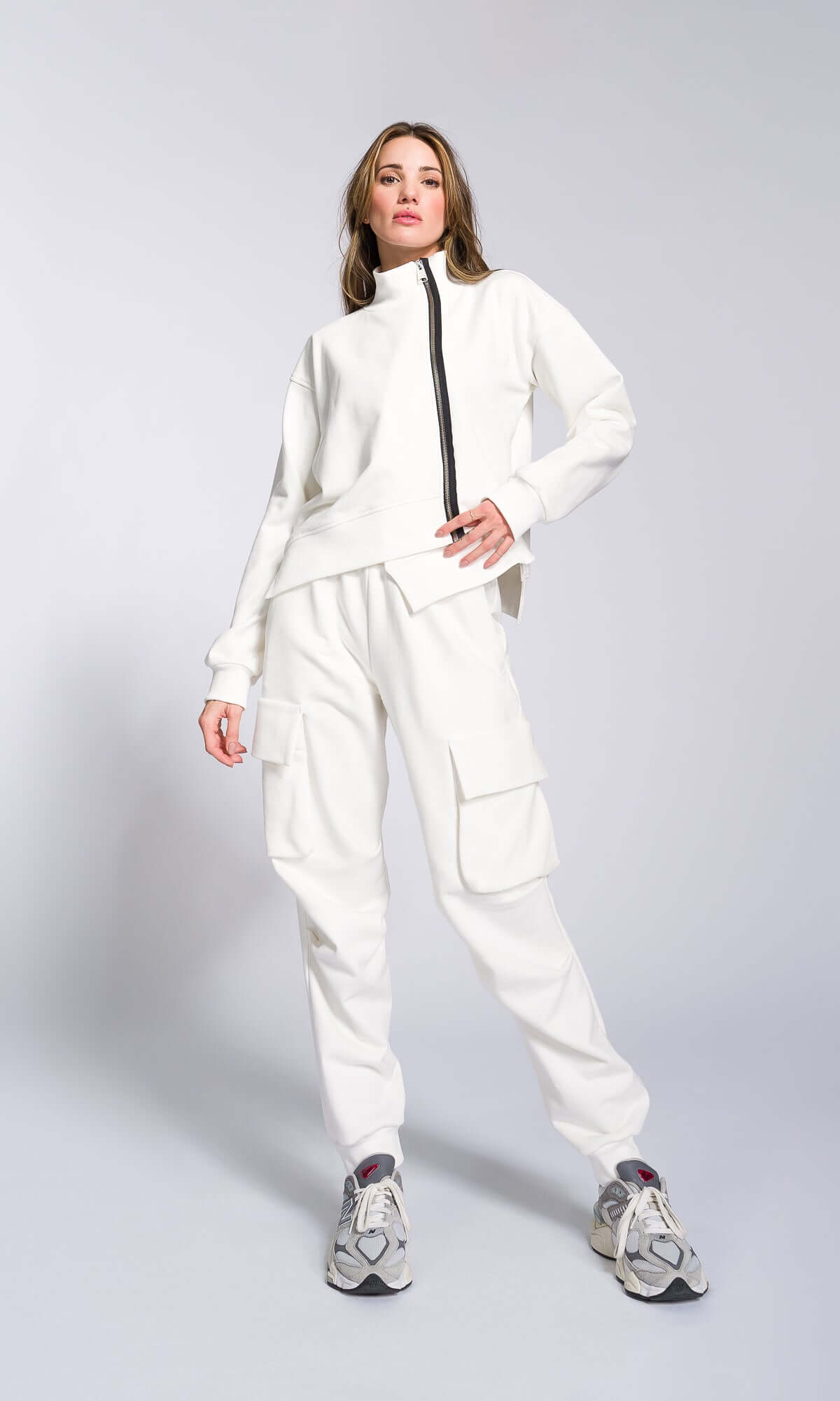 Cuffed Joggers with Gathered Seams - AAKASHA