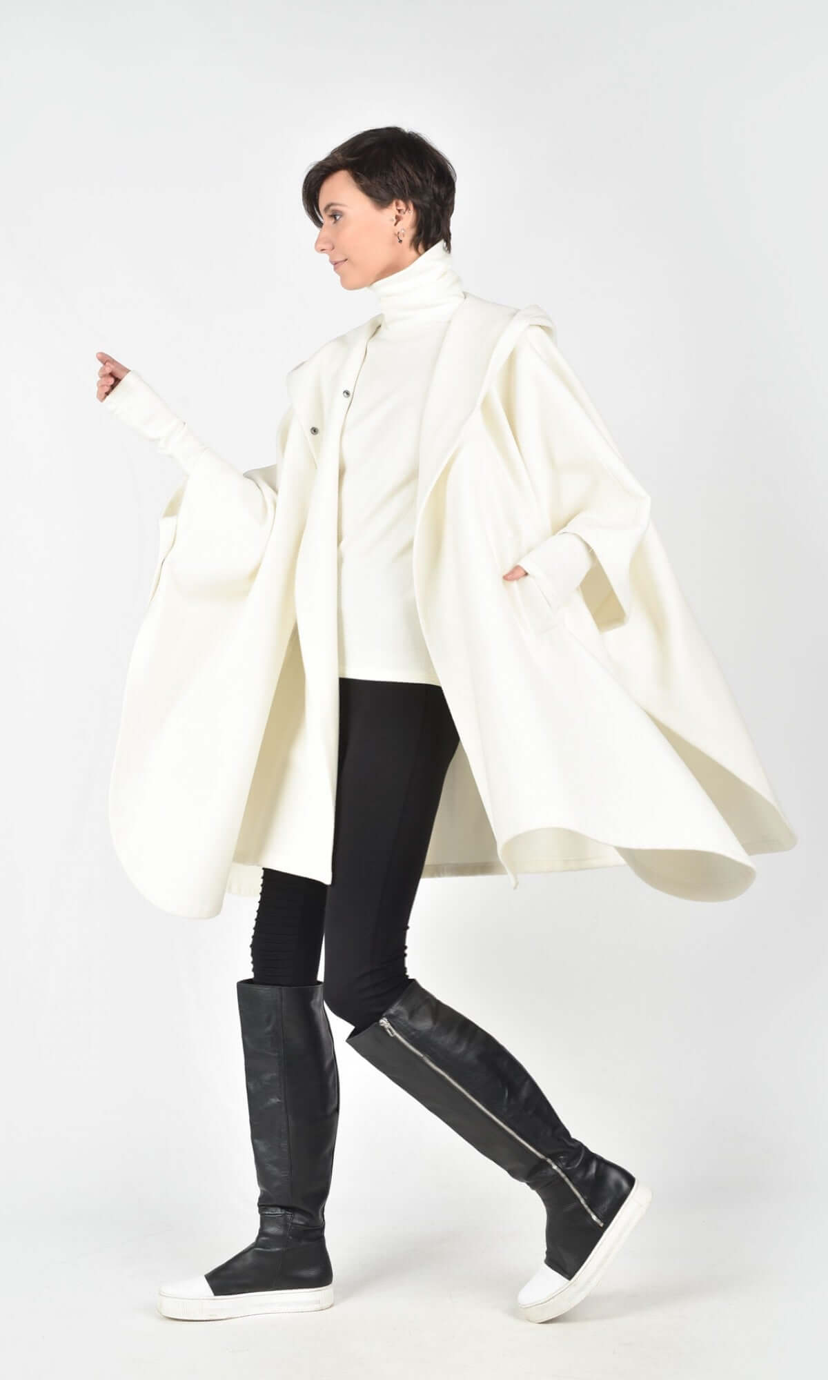 Manteau poncho à capuche en cachemire