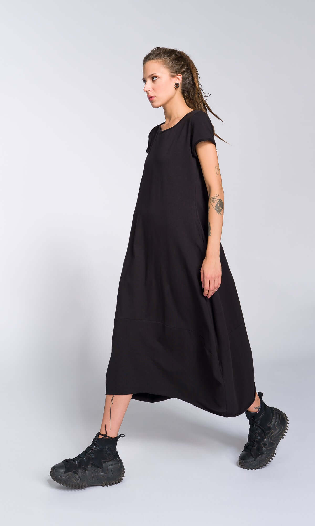 Abito midi cocoon a maniche corte
