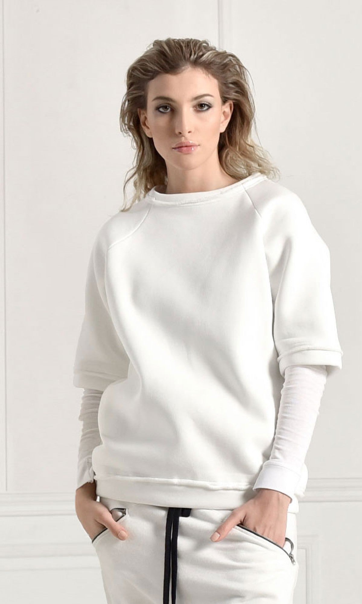Mid Sleeve Warm Sweatshirt - AAKASHA