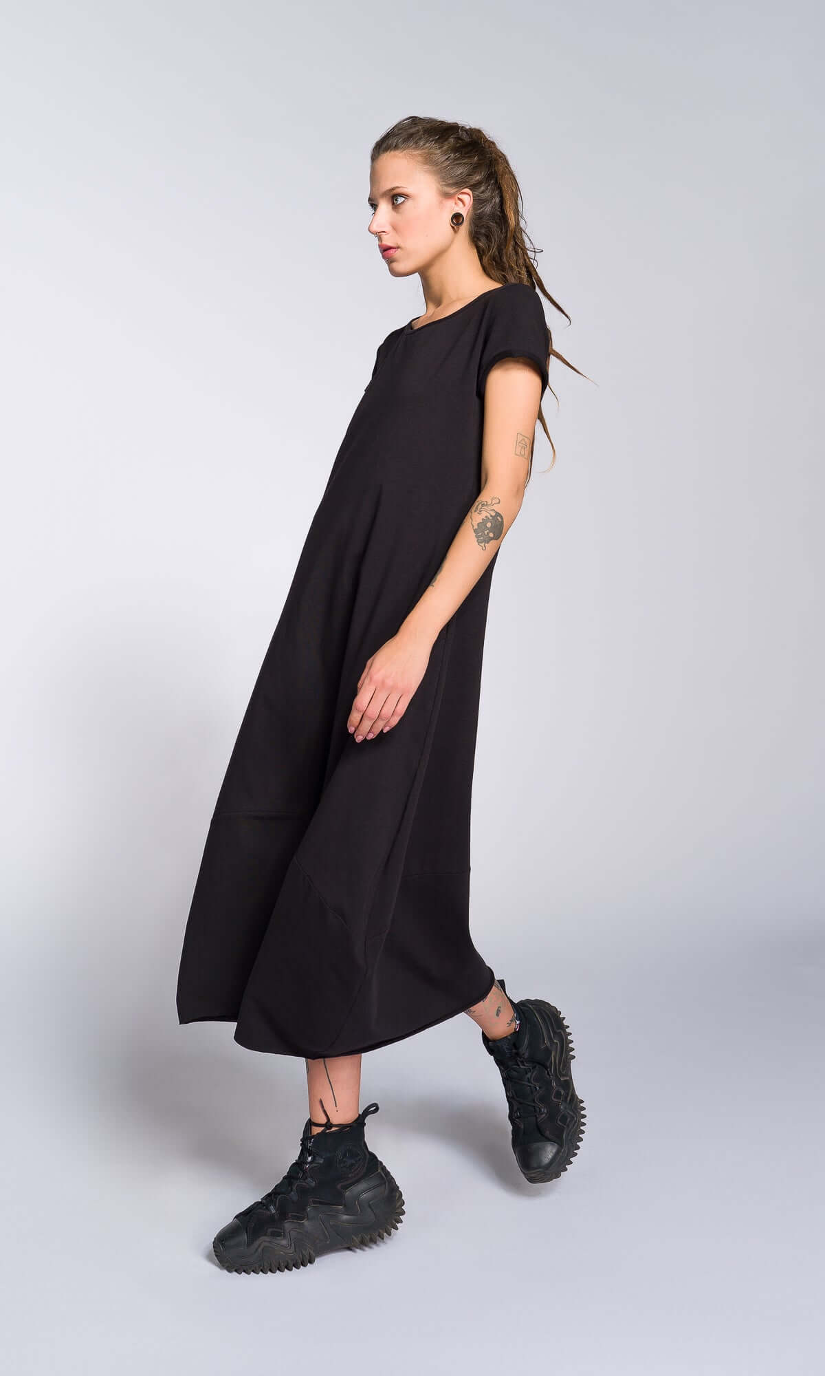 Abito midi cocoon a maniche corte