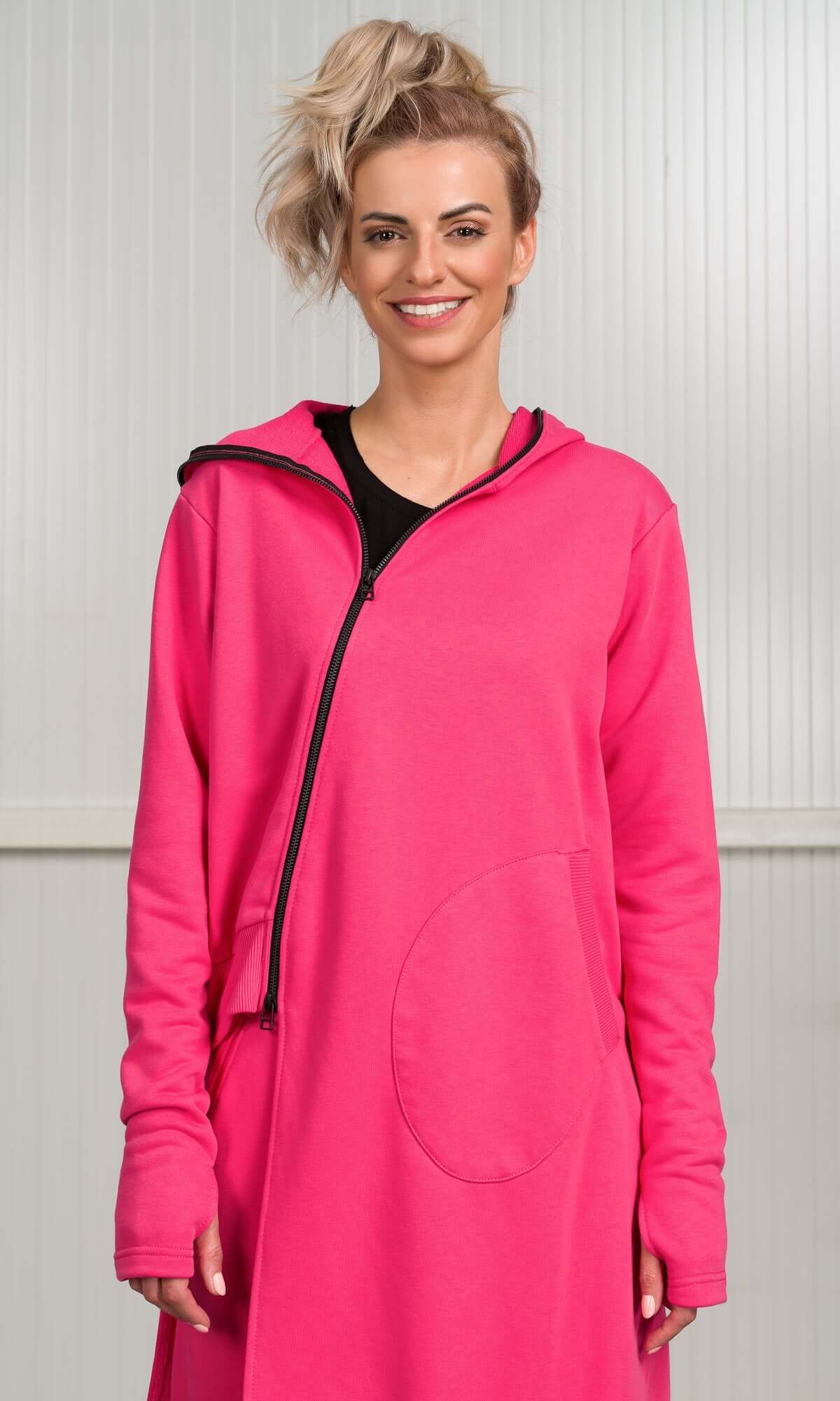 Ensemble deux pièces avec sweat à capuche asymétrique et jogging à revers