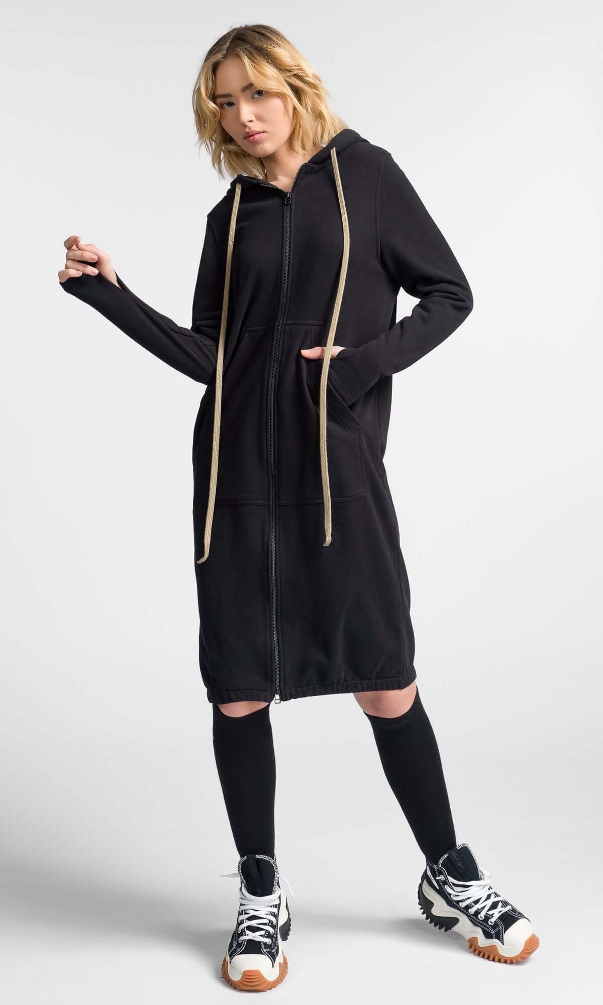 Sweat long zippé à capuche