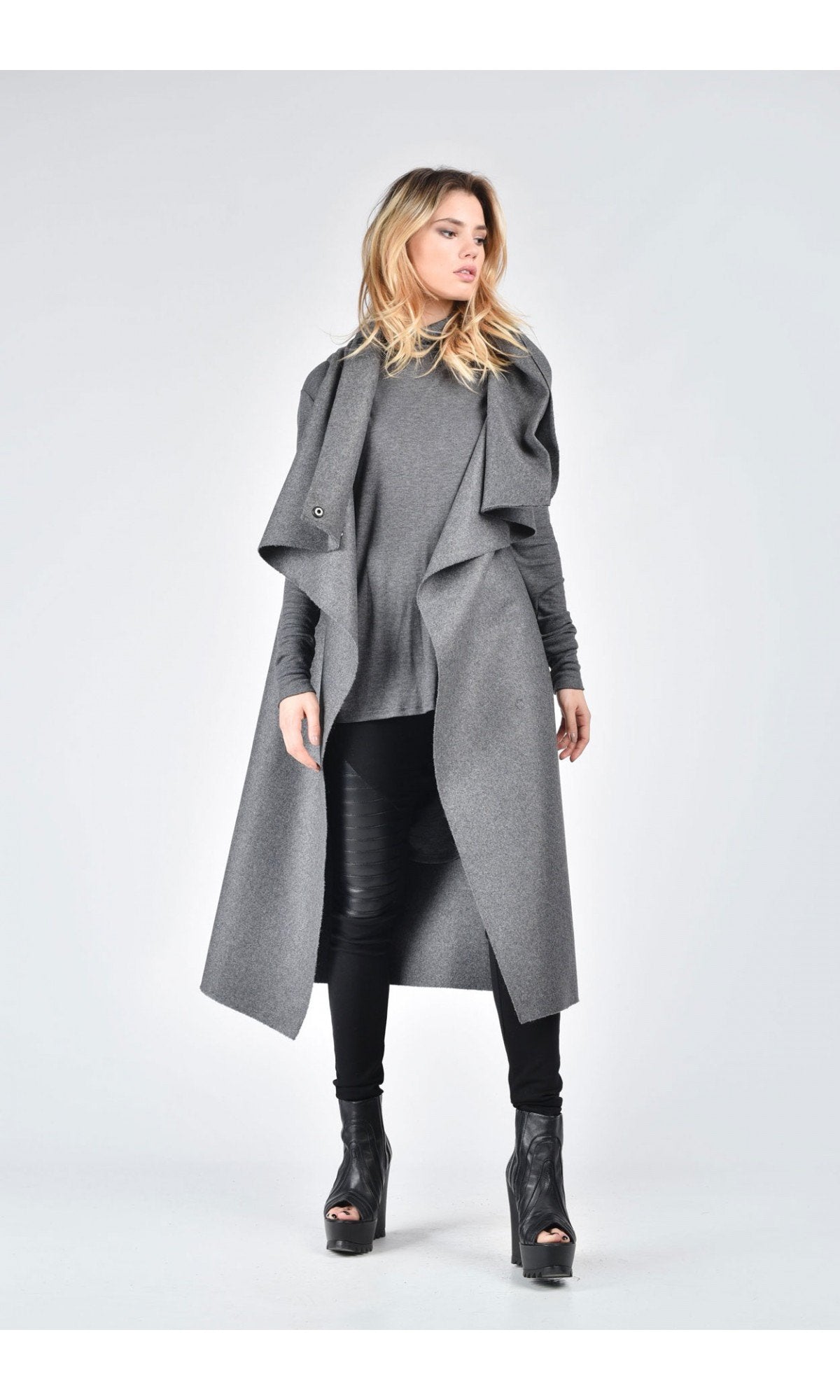 Wool Felt Sleeveless Coat - AAKASHA