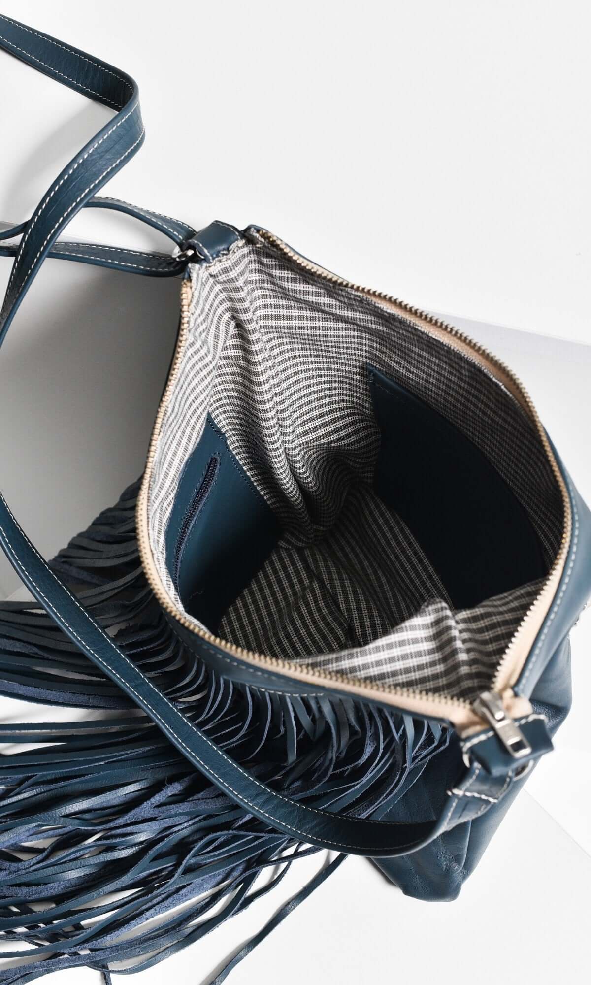 Borsa a tracolla in pelle con frange