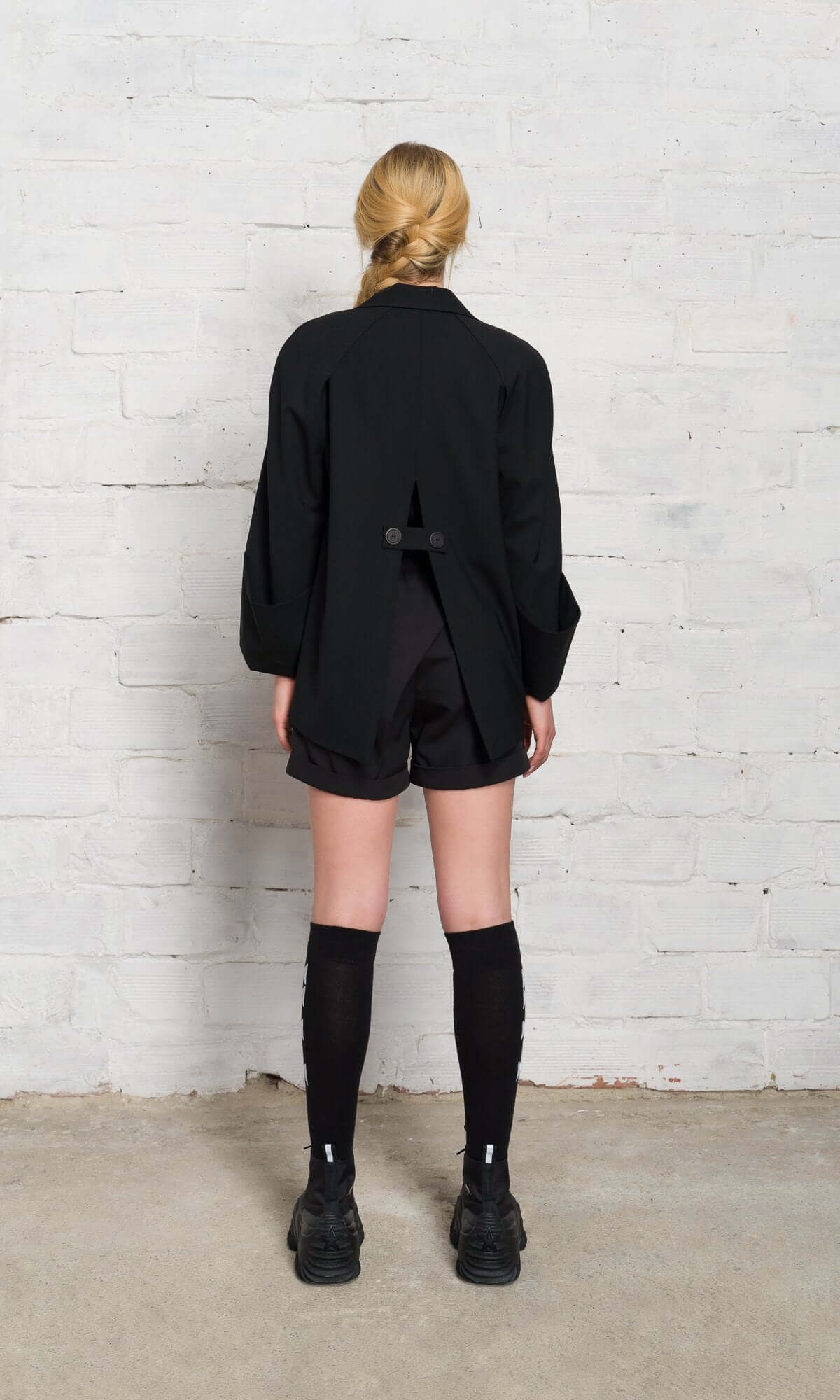 Blazer dos ouvert à manches ajourées