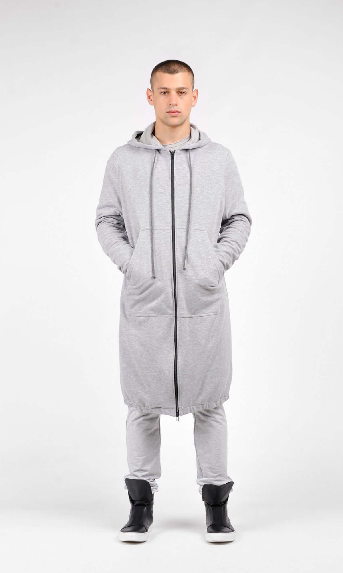 Langer Hoodie-Mantel mit Reißverschluss