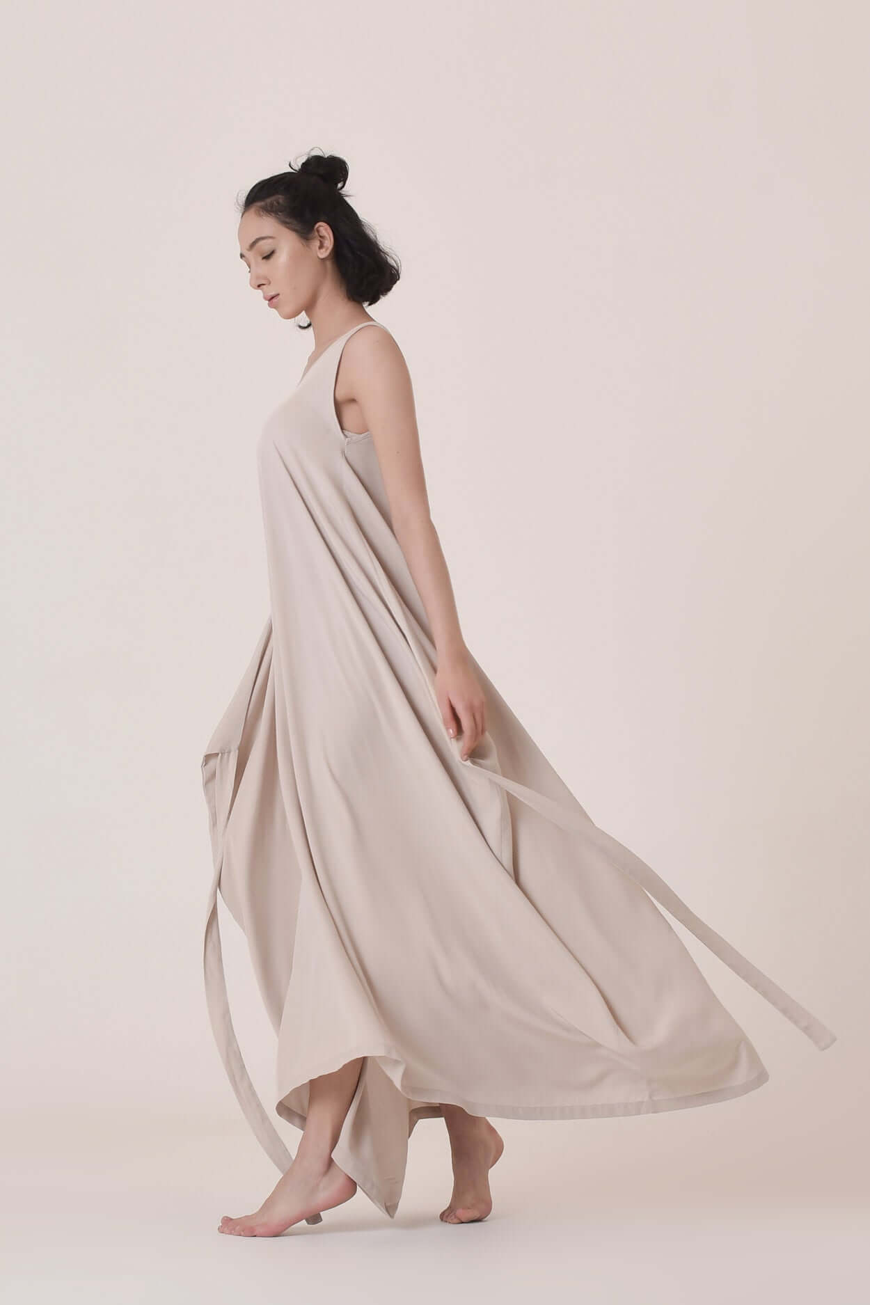Robe longue d’été drapée à ceinture réglable