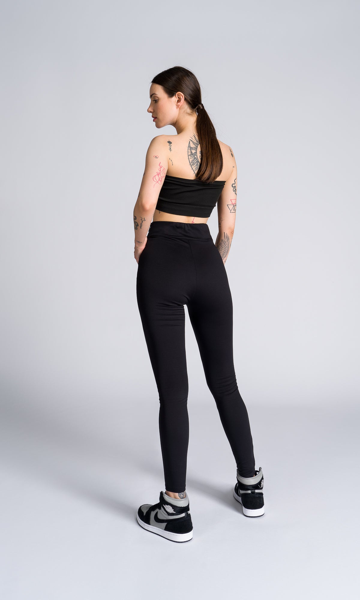 High-waist Leggings with Side Zipper - AAKASHA