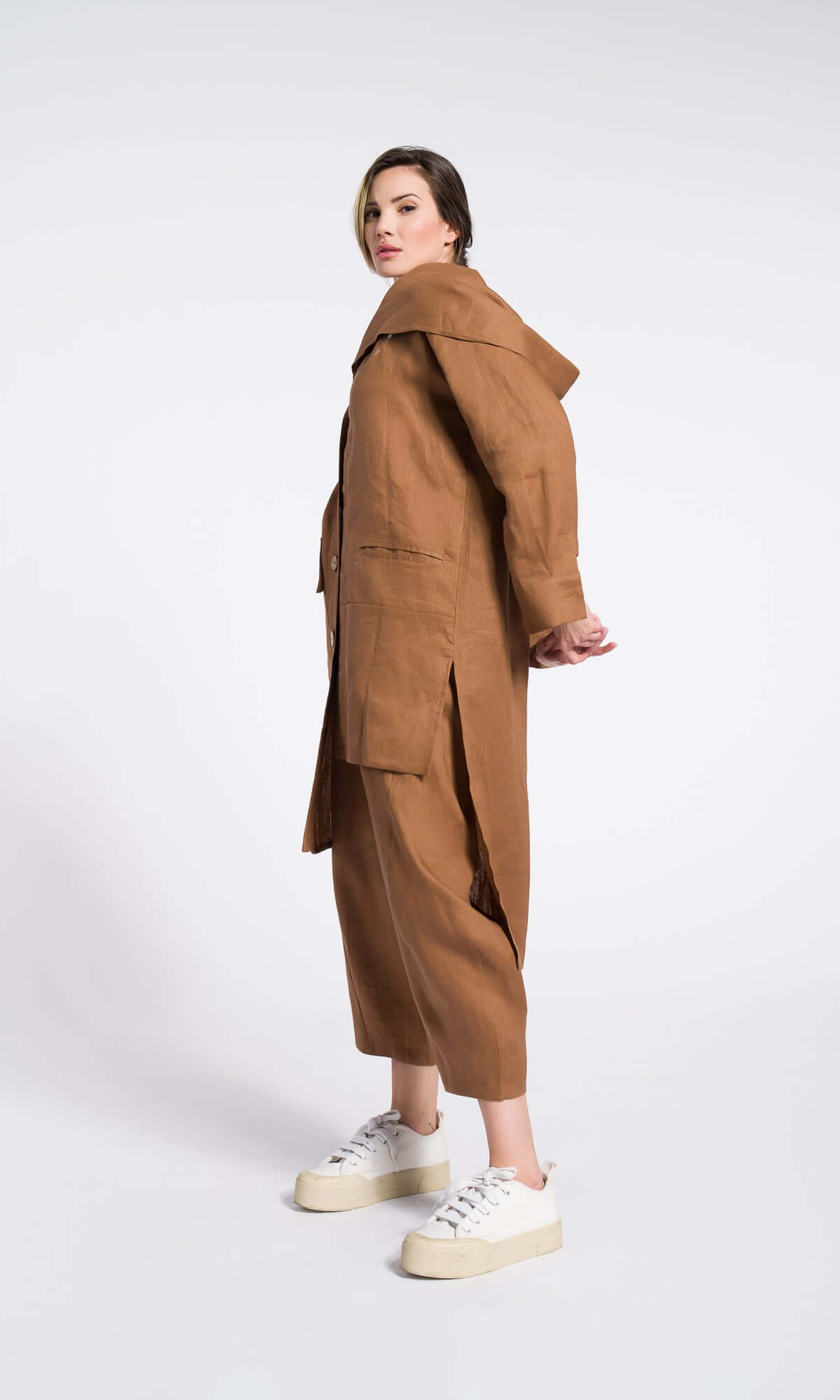 Pantalon en lin à jambes incurvées
