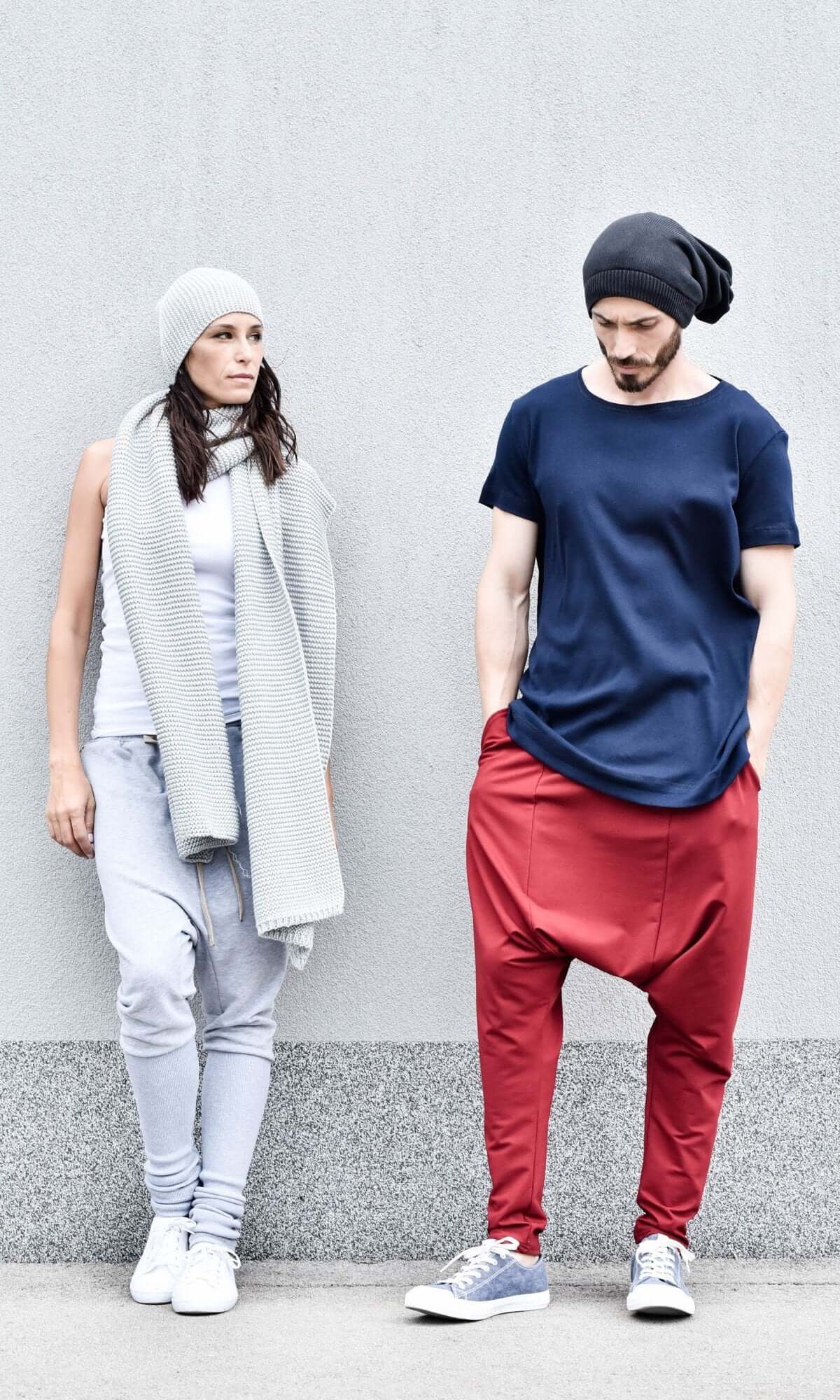 Ensemble deux pièces avec écharpe extra-longue et bonnet en maille