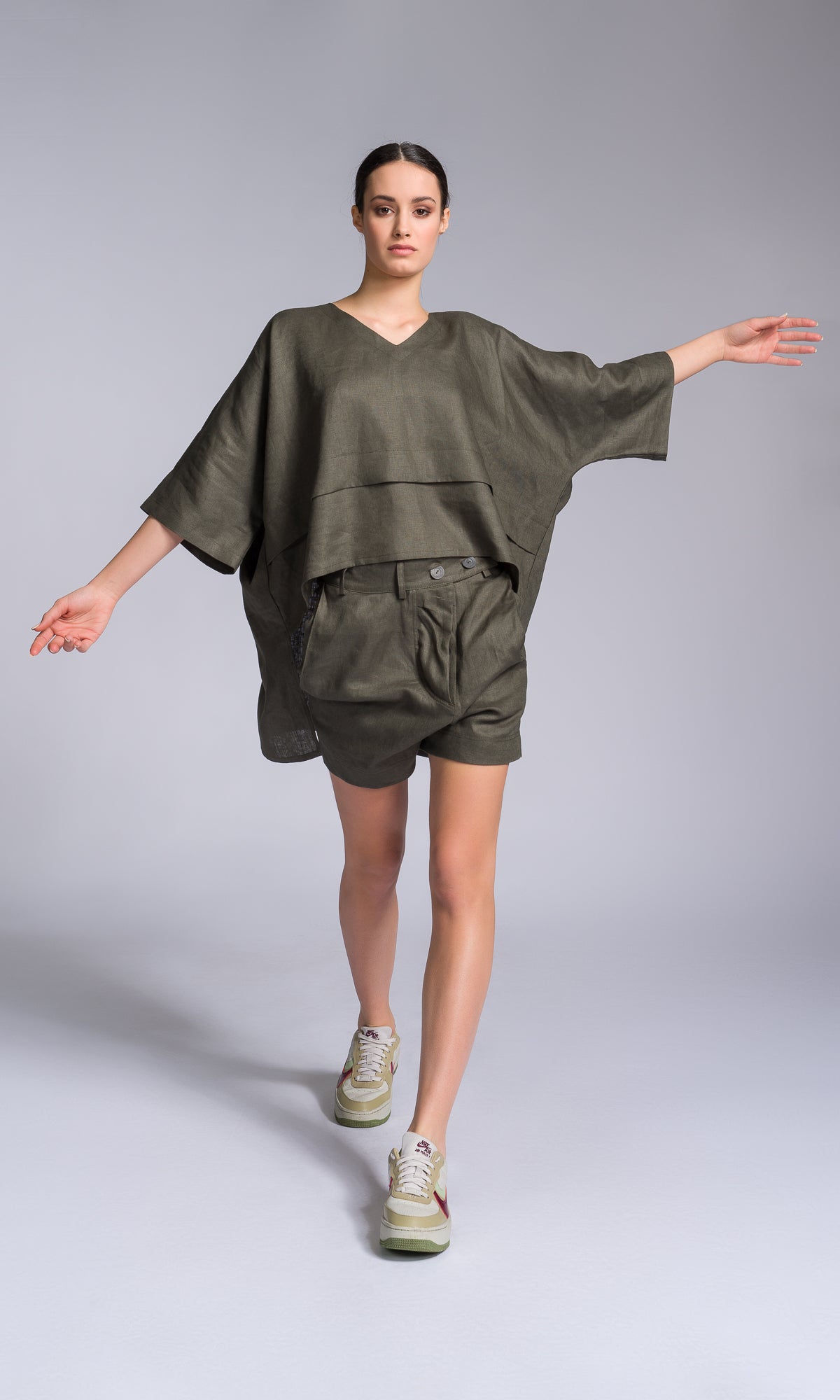 Two-piece Set of Linen Kimono Blouse and Twisted Shorts