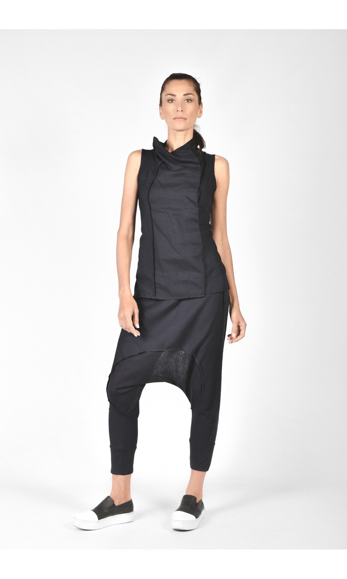 Sleeveless Linen Knit Top - AAKASHA