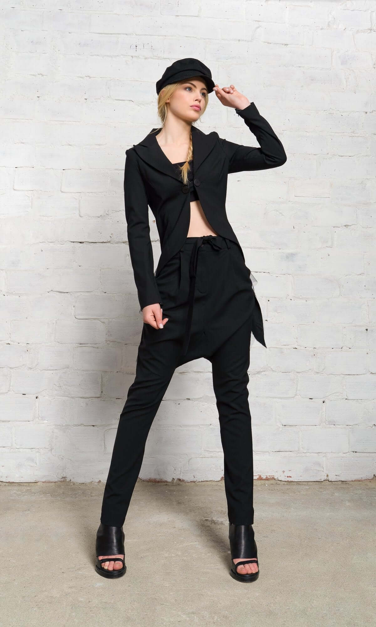 Blazer péplum en tulle à fermeture échancrée