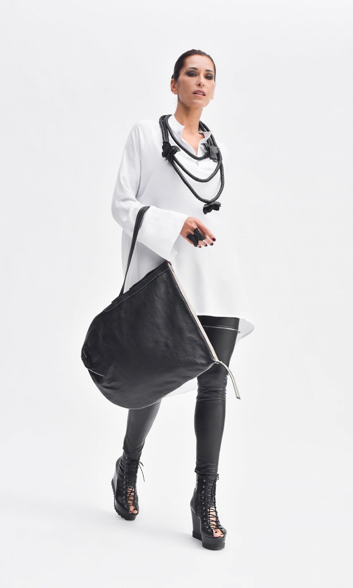 Wunderschöne Schmetterlings-Lederkette