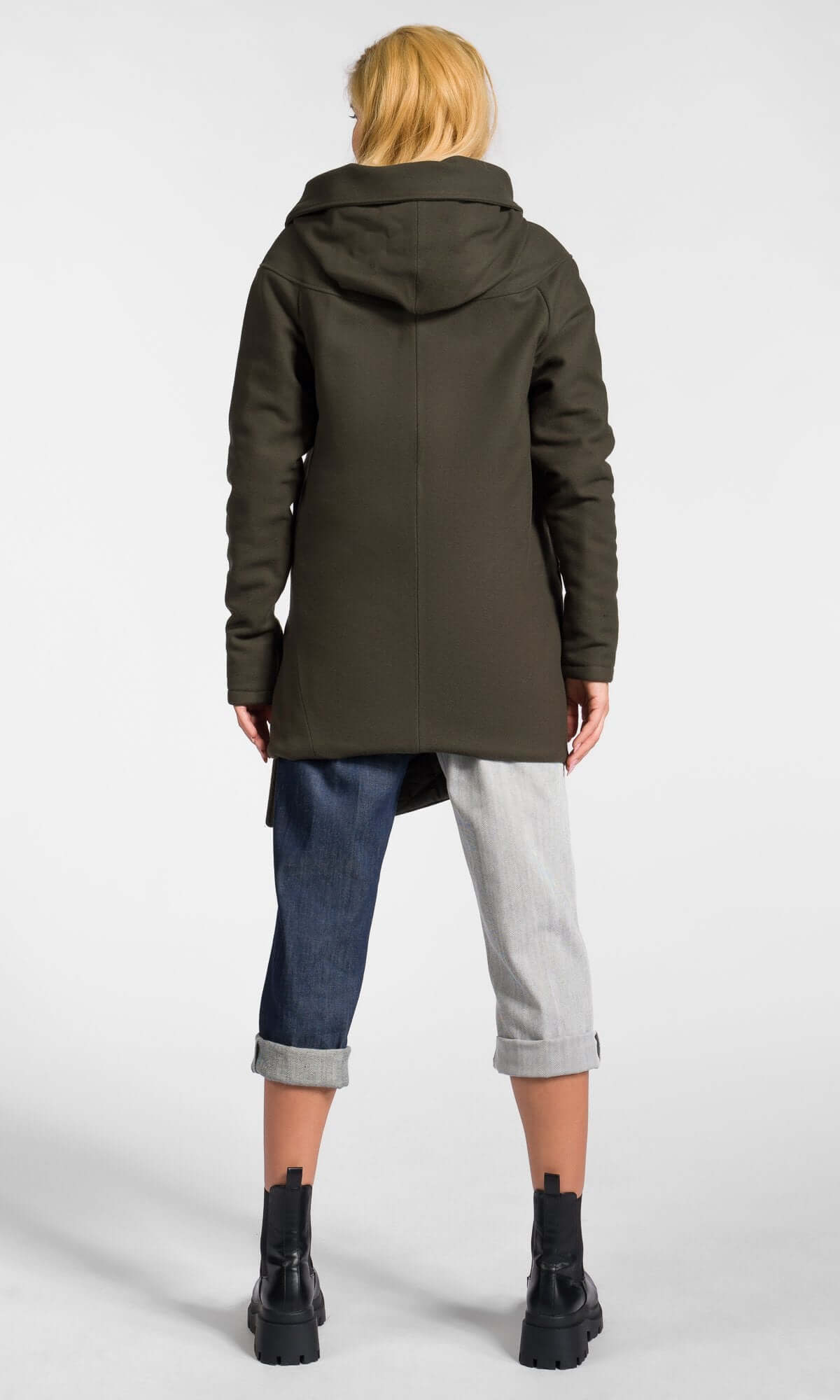 Manteau asymétrique audacieux à capuche en cachemire A07198
