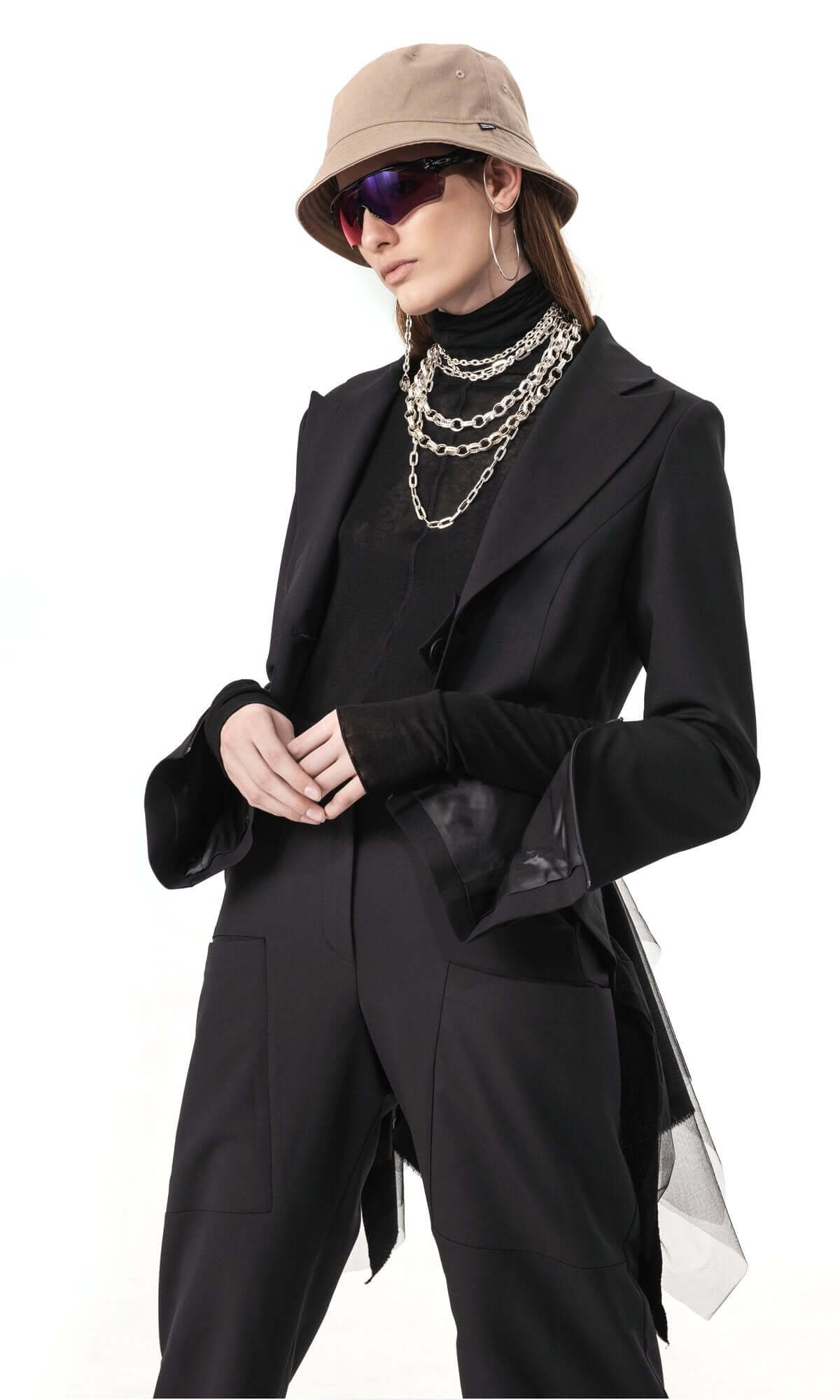 Blazer péplum en tulle à fermeture échancrée