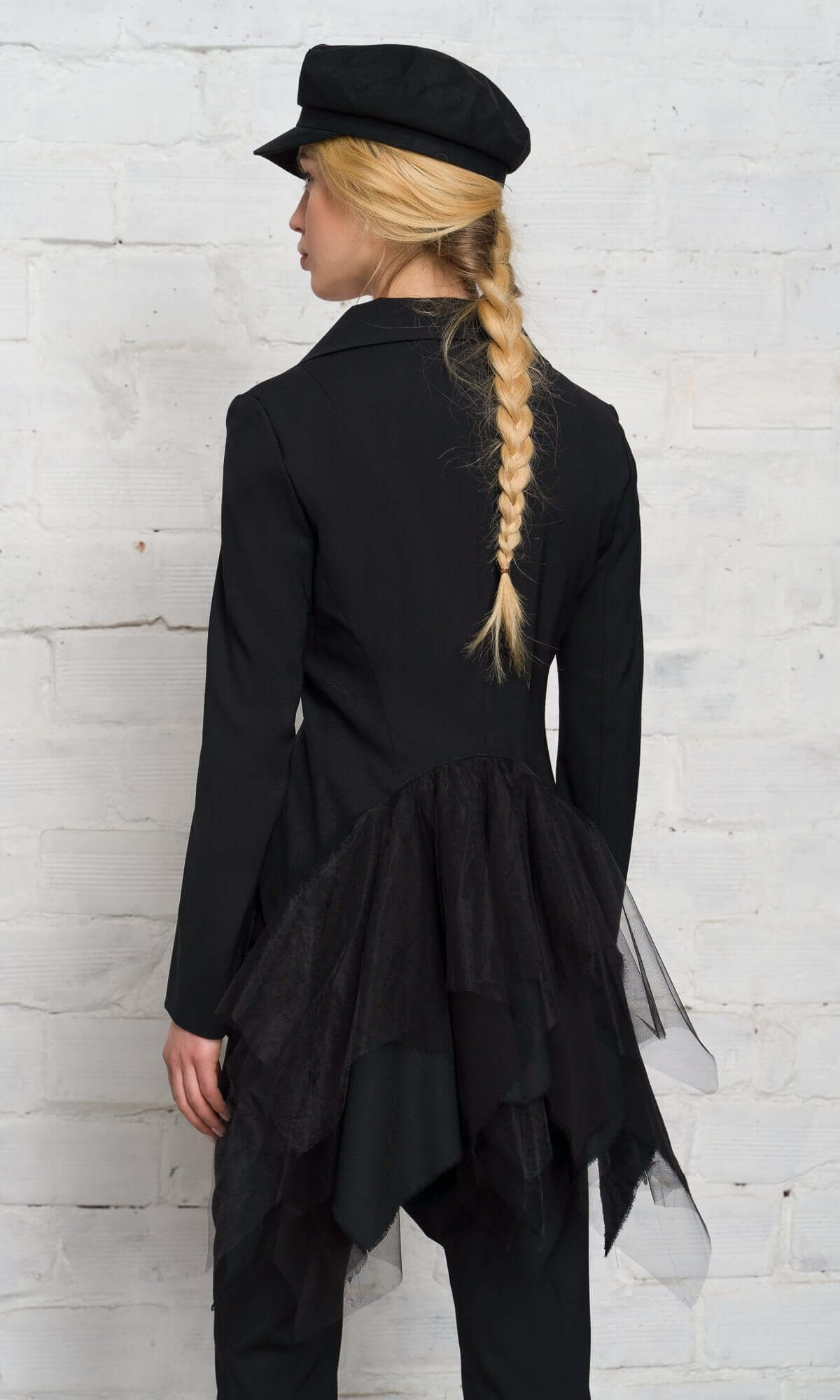 Blazer péplum en tulle à fermeture échancrée
