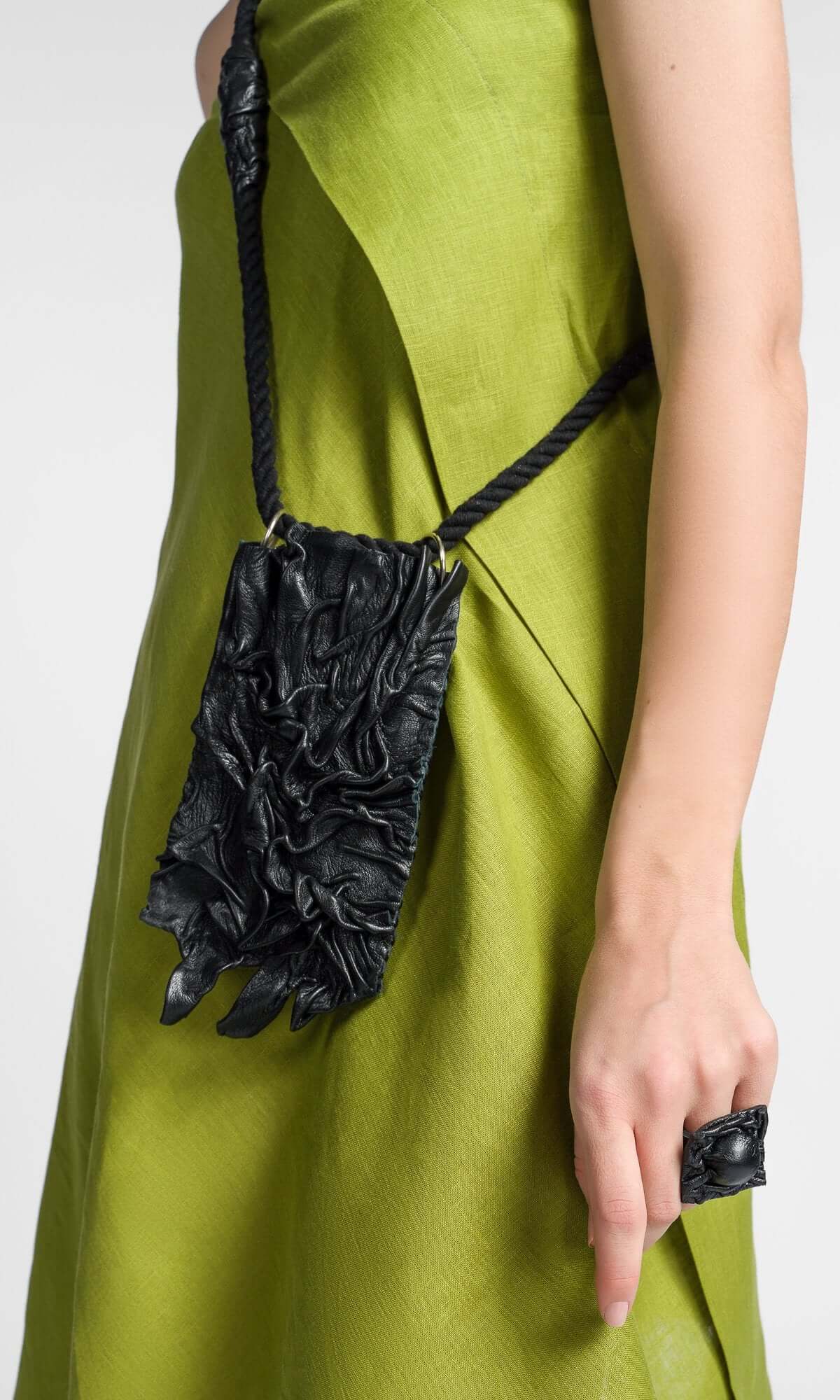 Étui de téléphone en cuir froissé