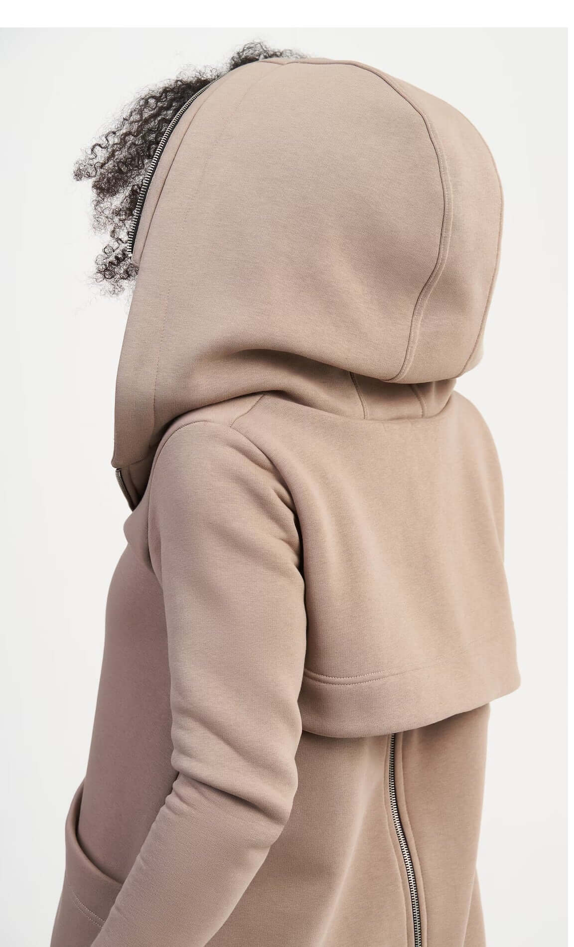 Sweat à capuche long zippé