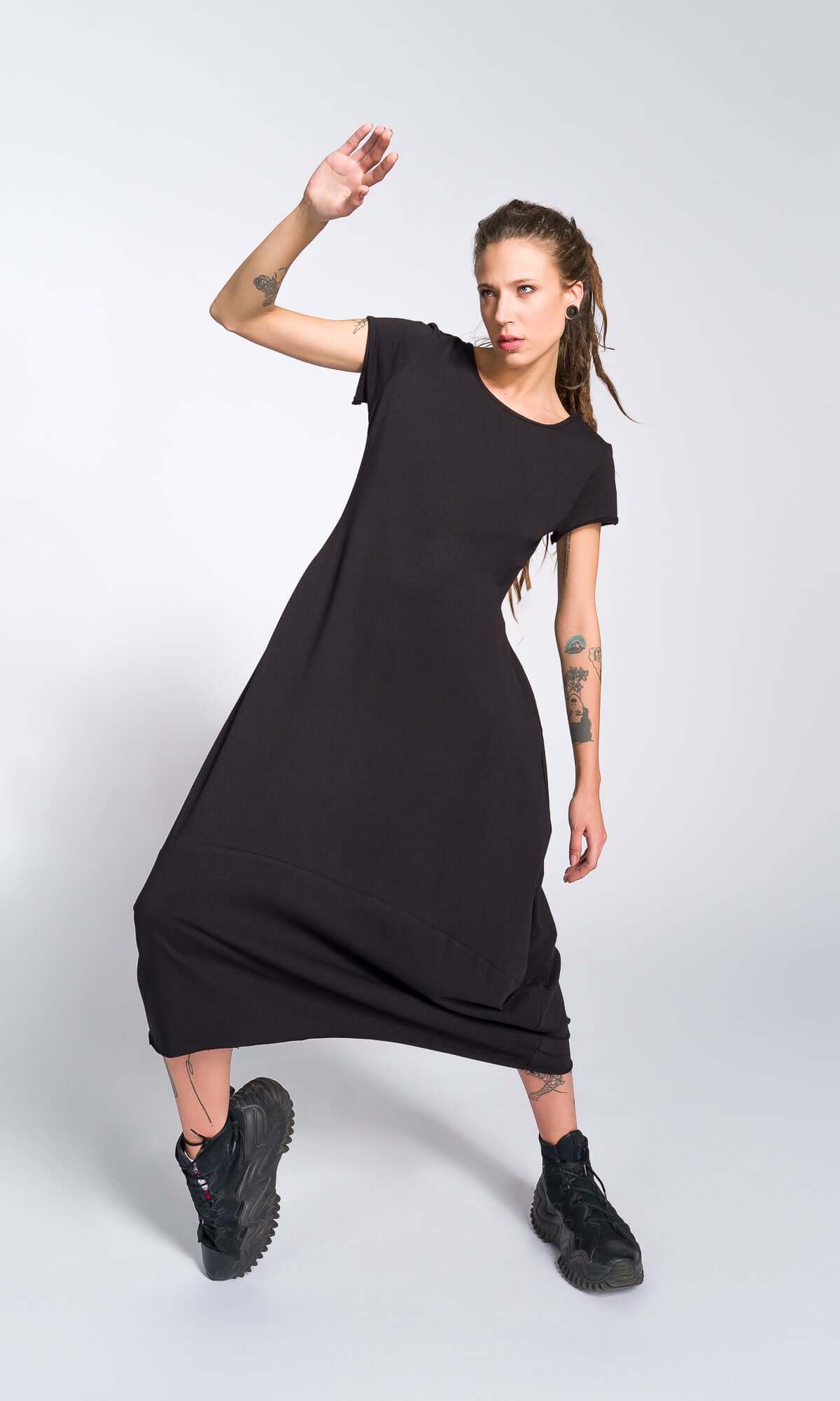 Abito midi cocoon a maniche corte