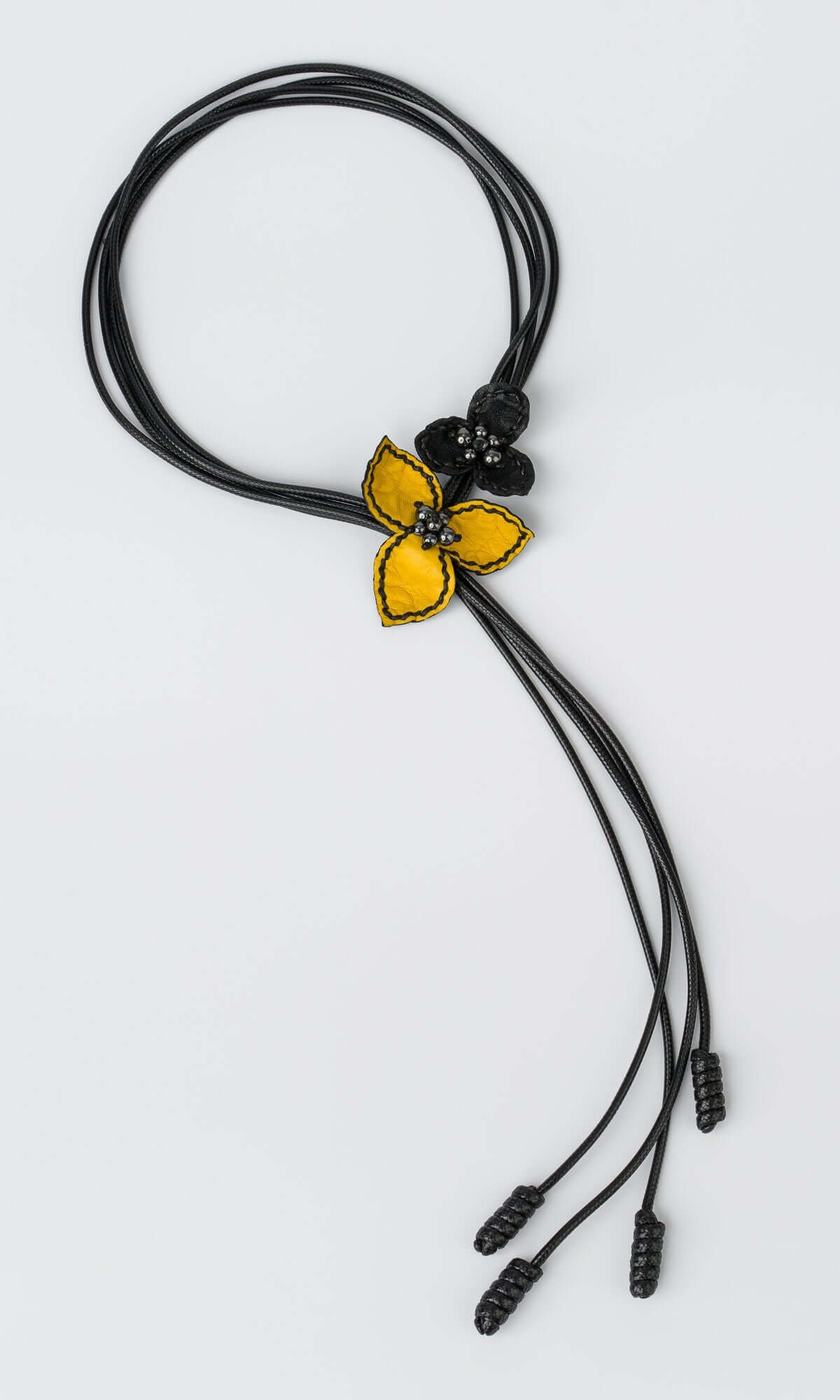Collier fleur en cuir multicolore