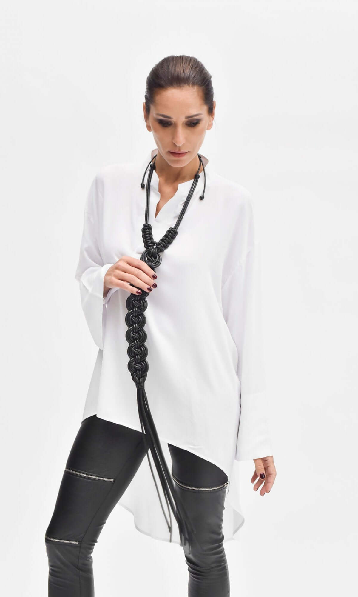 Collier en cuir tressé