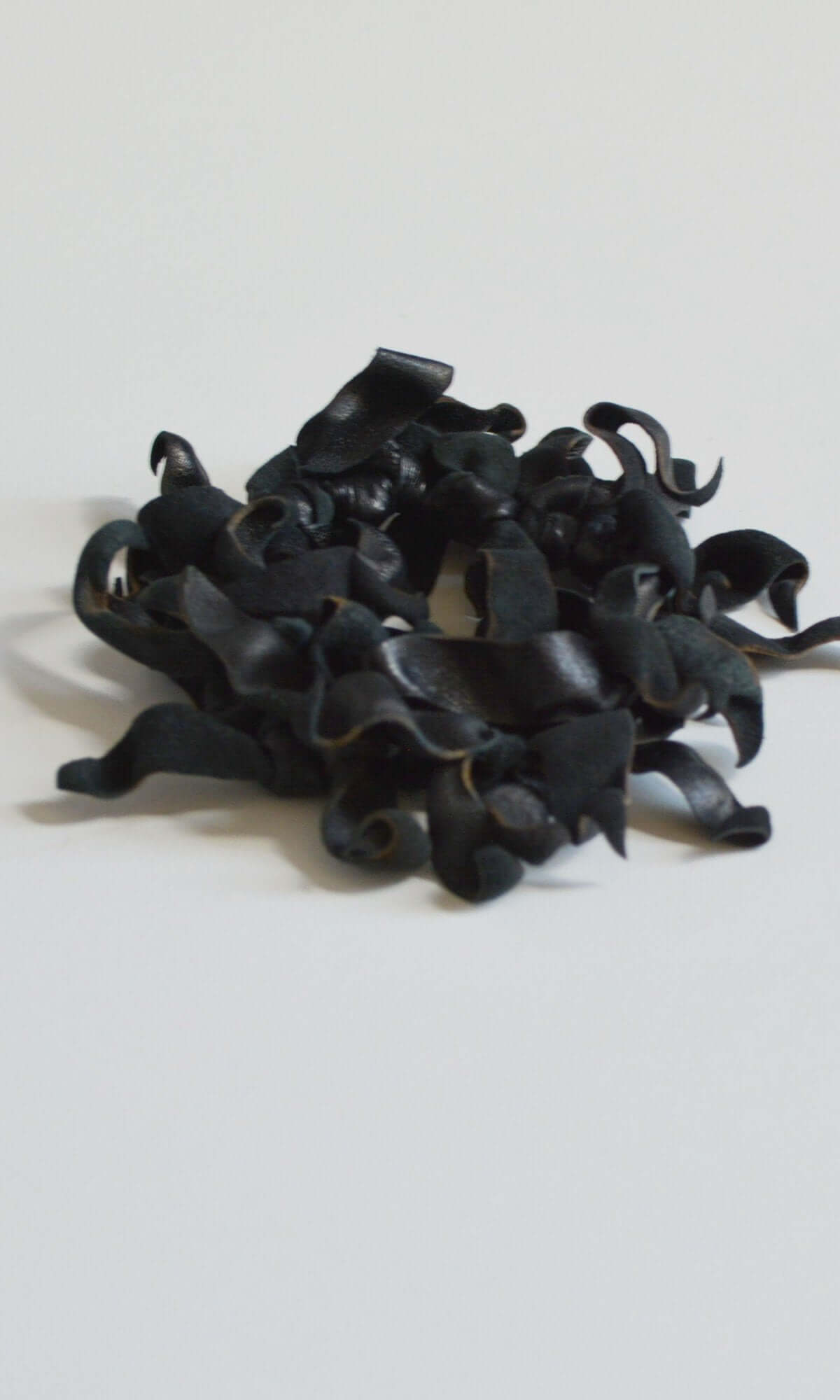 Gewundenes Lederarmband