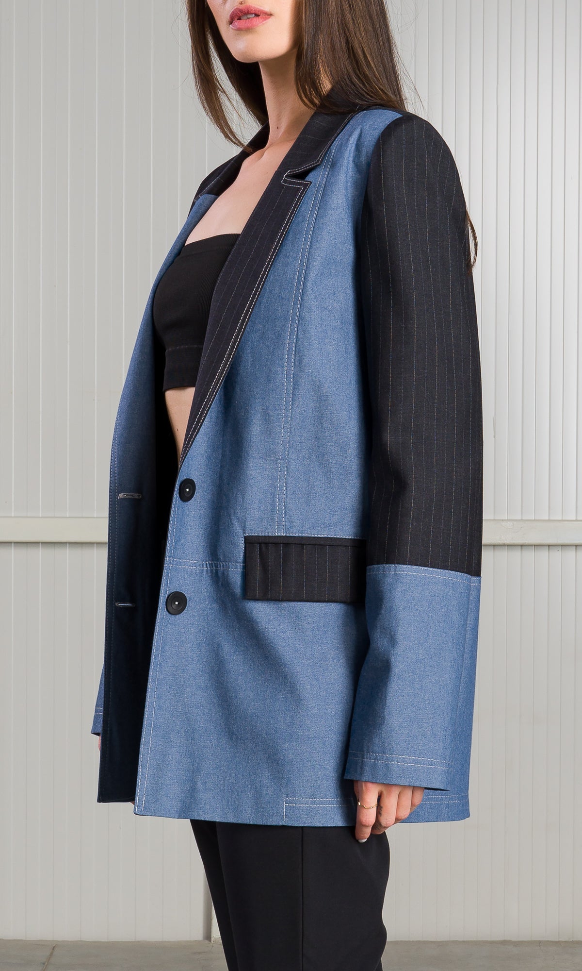 Single-breasted Blazer with Contrasting Fabric - AAKASHA