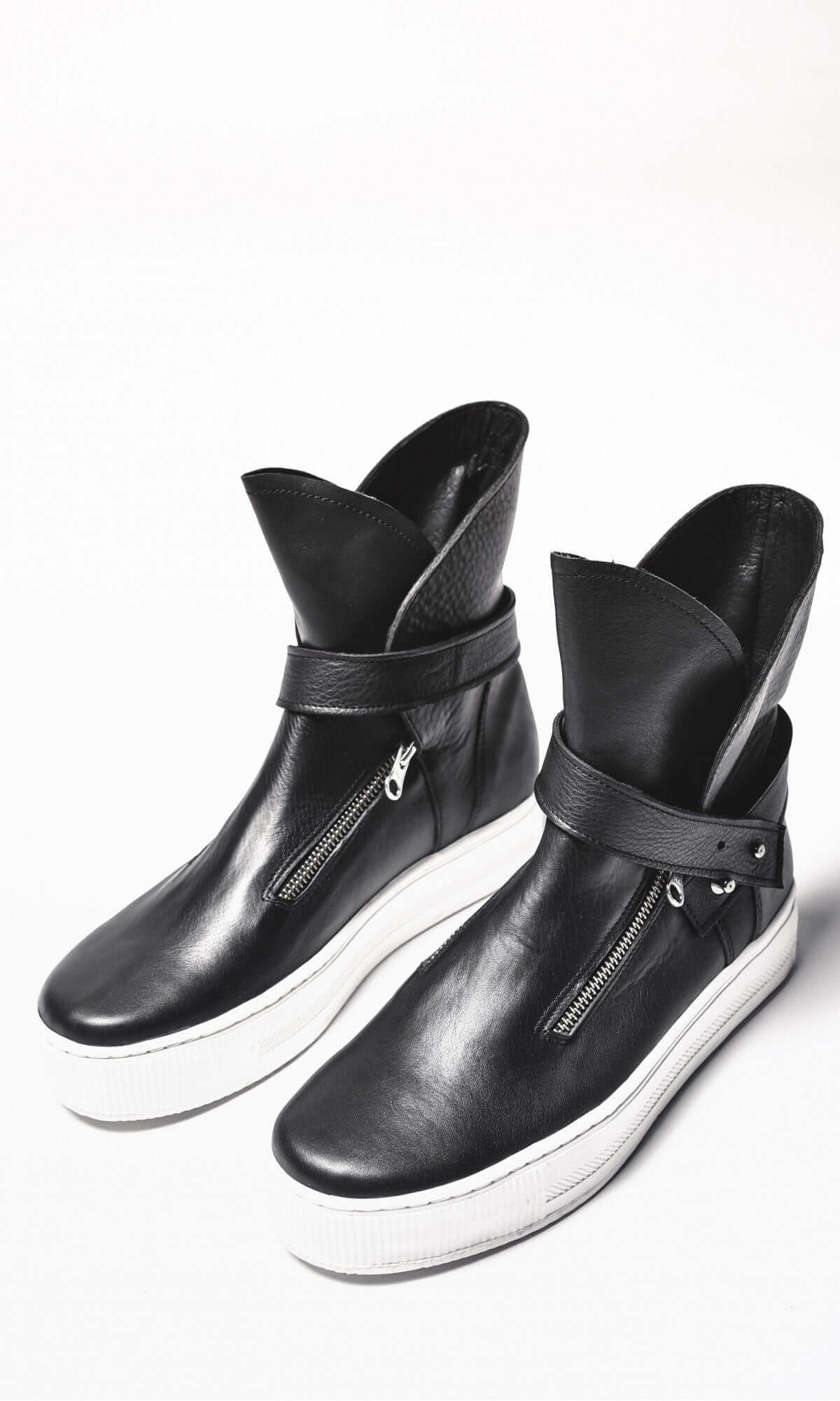Sneaker aus echtem Leder