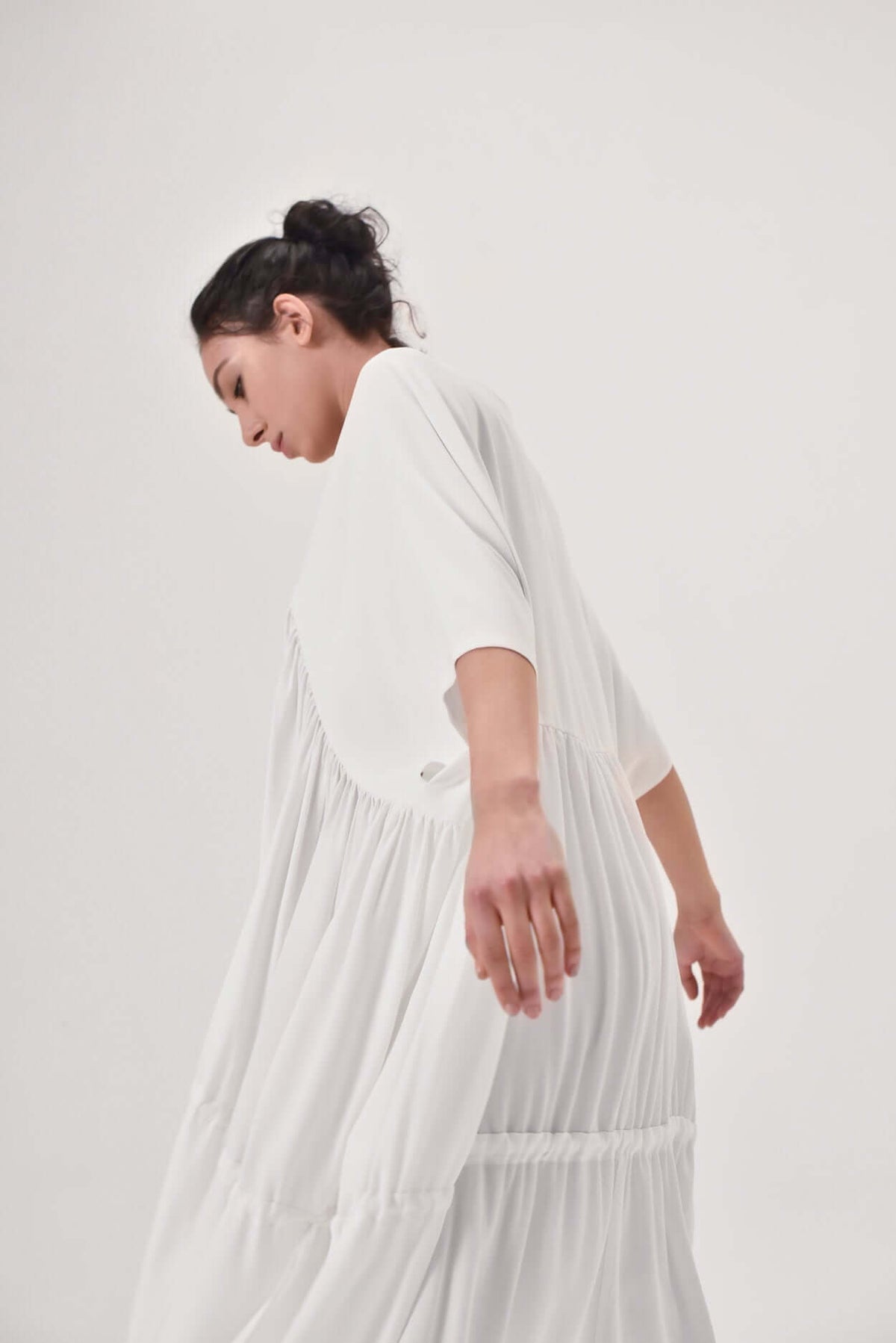 Robe longue drapée en mousseline