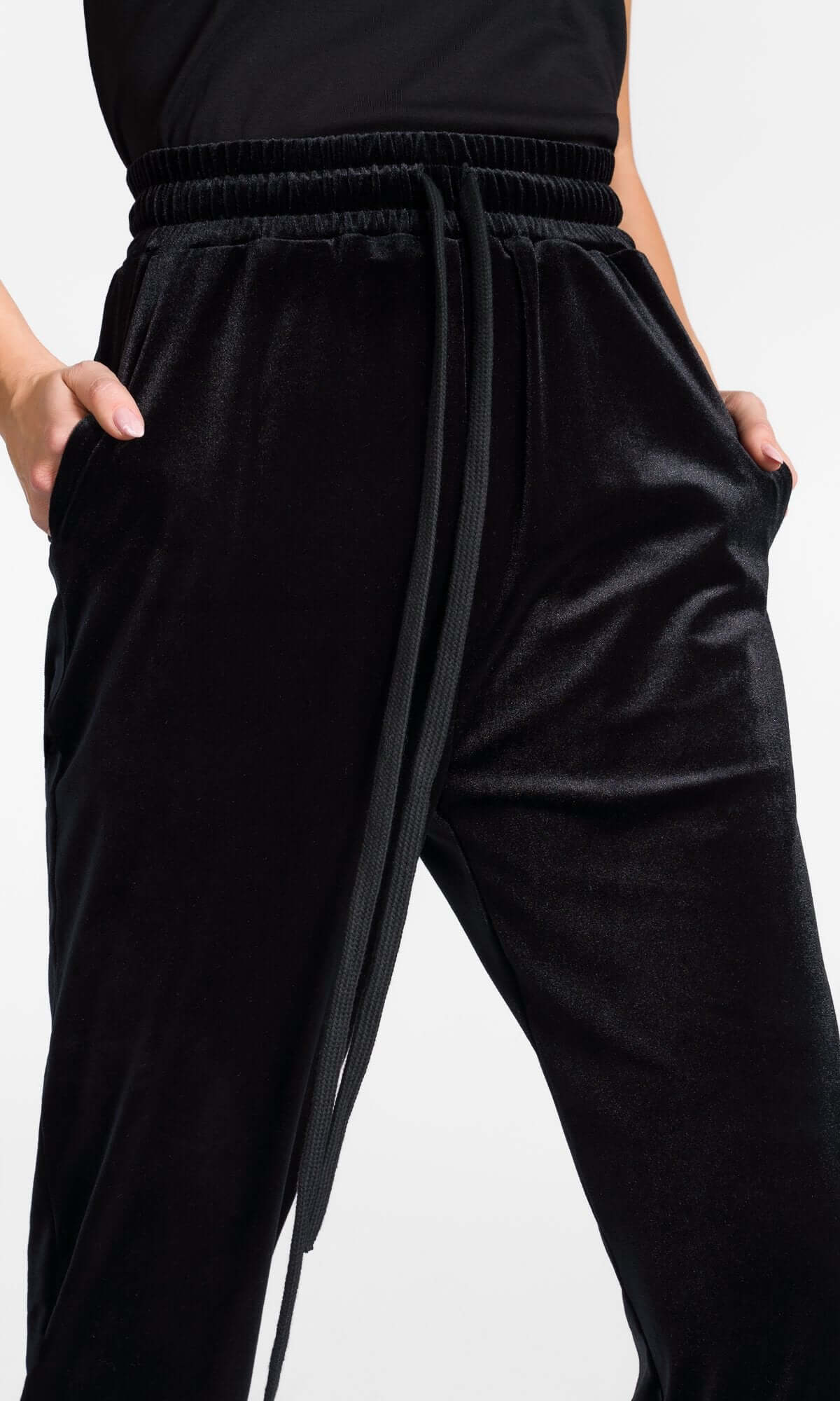 Pantalon en velours resserré aux chevilles