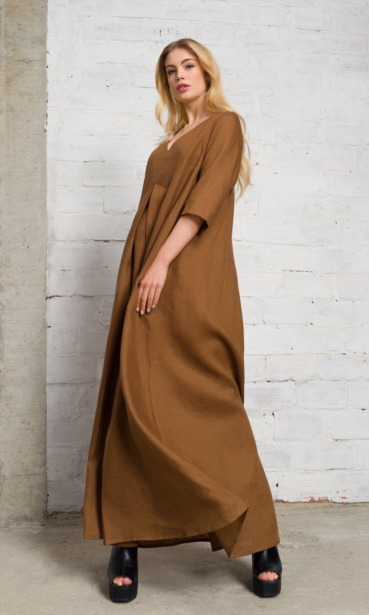 Maxi Linen Dress with Inverted Pleat