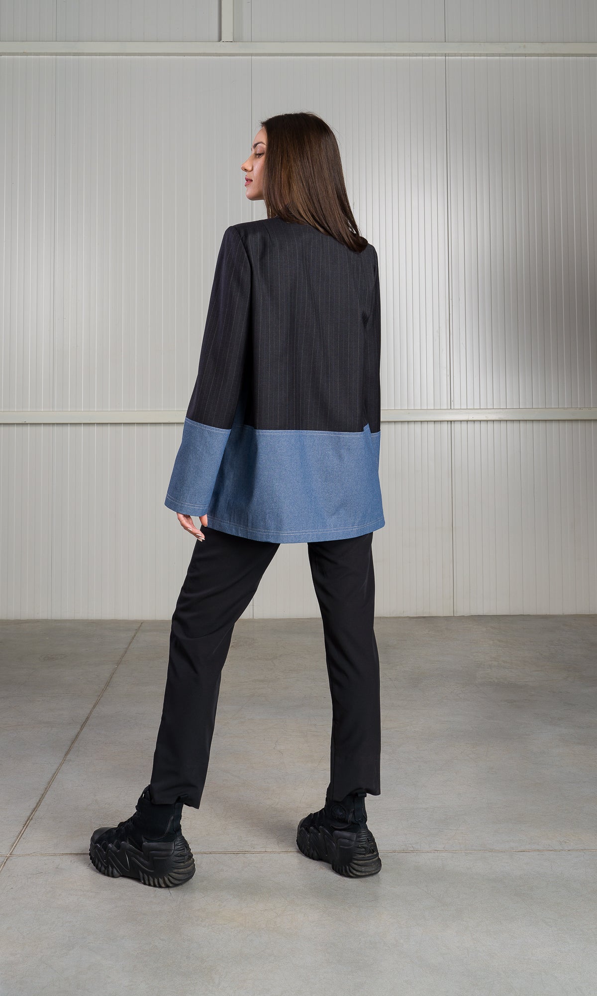 Single-breasted Blazer with Contrasting Fabric - AAKASHA
