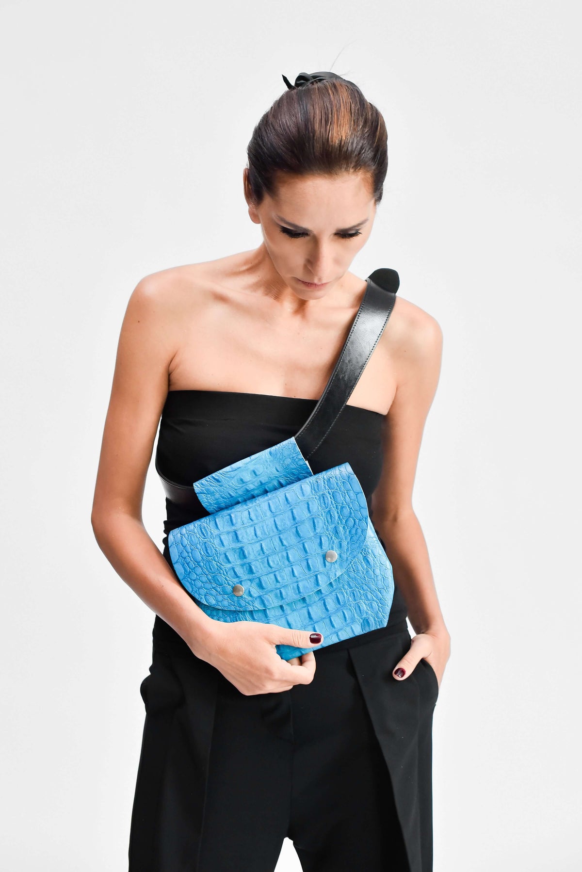 Sac banane en cuir perforé