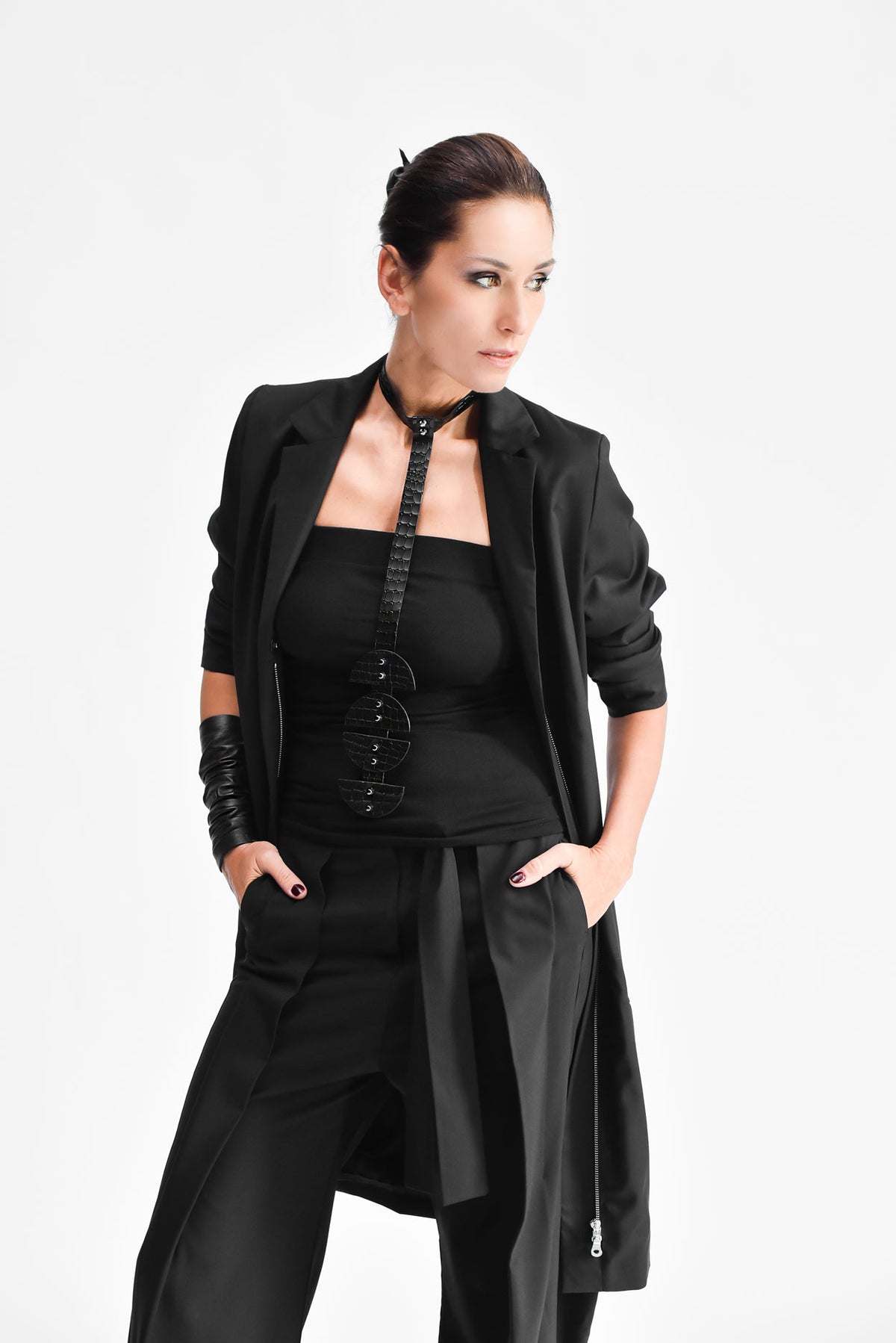 Trendige Choker-Halskette mit Halbkreisen