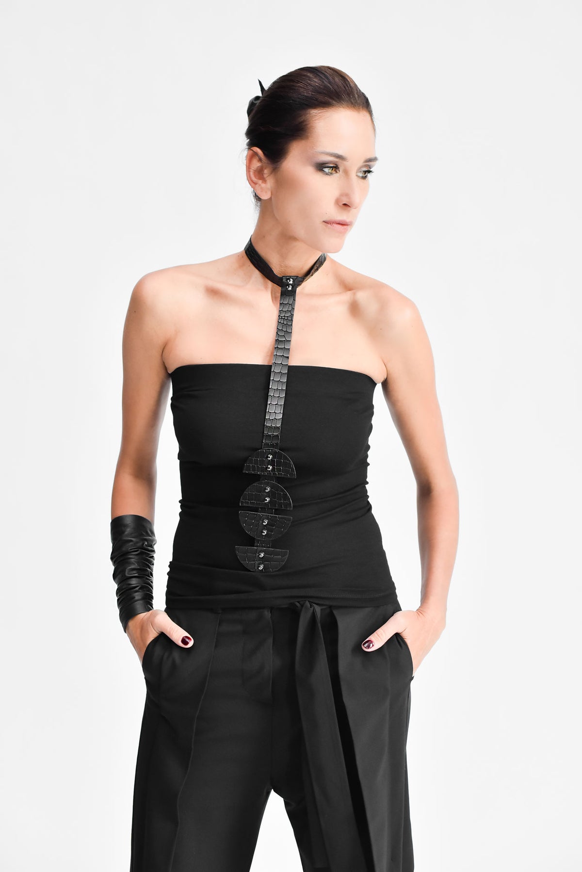 Trendige Choker-Halskette mit Halbkreisen