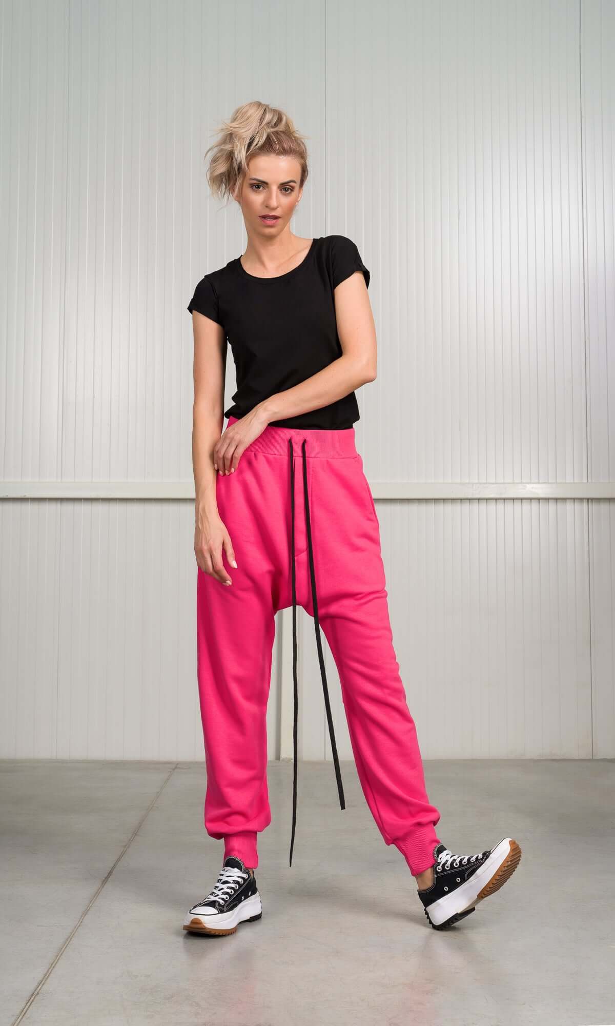Ensemble deux pièces avec sweat à capuche asymétrique et jogging à revers