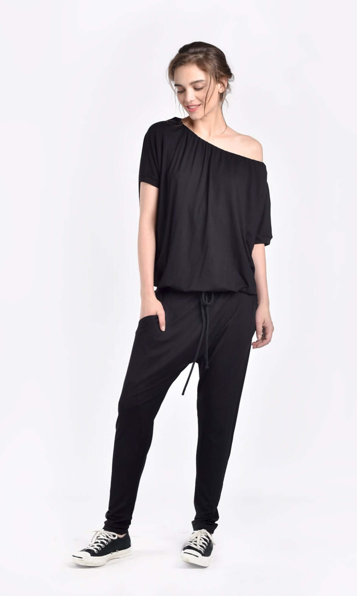 Jumpsuit con spalle scivolate