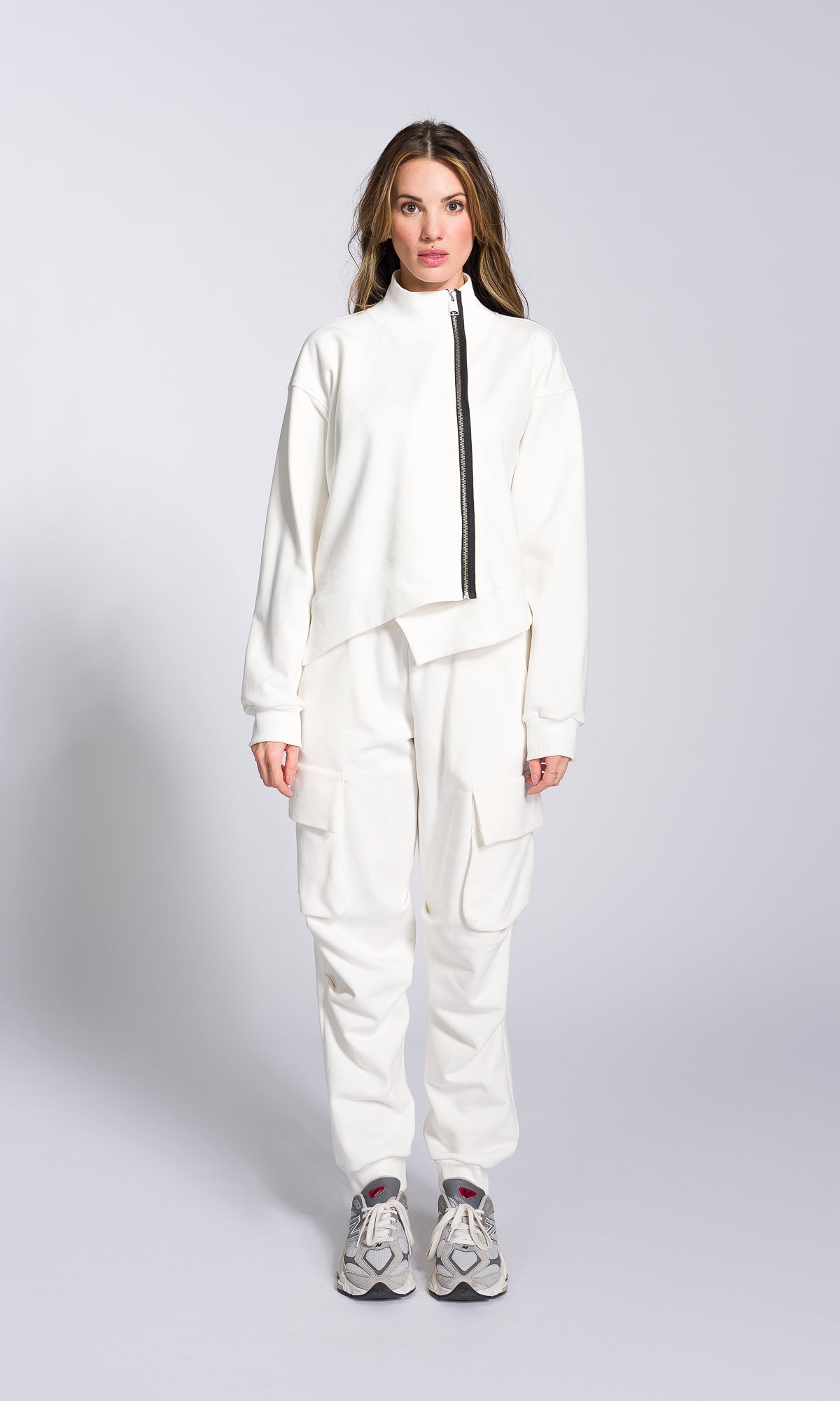 Cuffed Joggers with Gathered Seams - AAKASHA