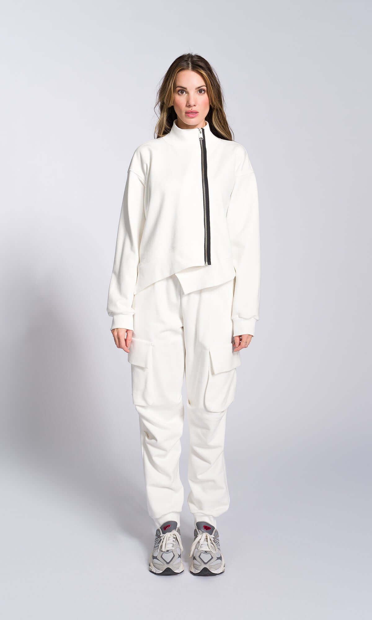 Cuffed Joggers with Gathered Seams - AAKASHA