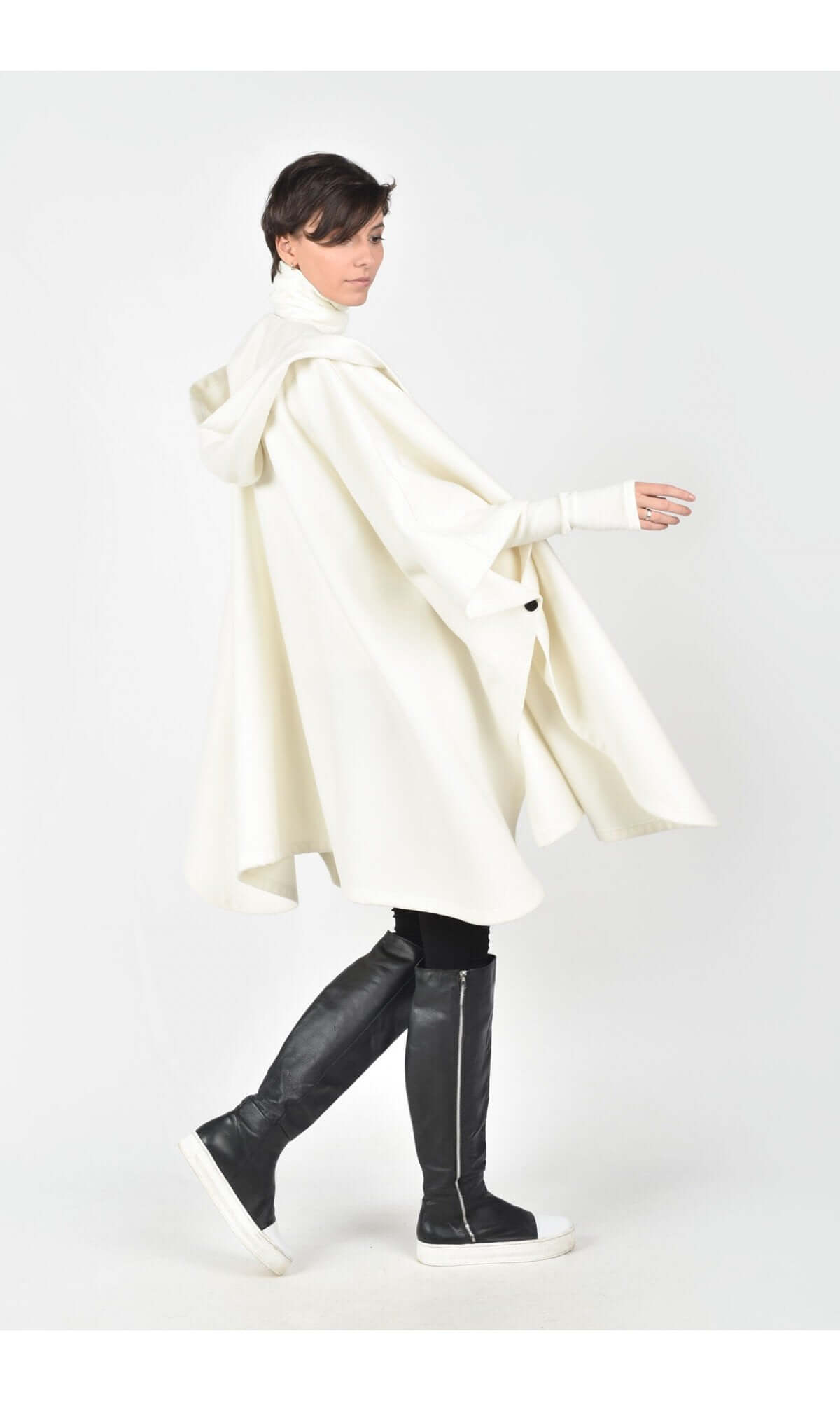 Manteau poncho à capuche en cachemire