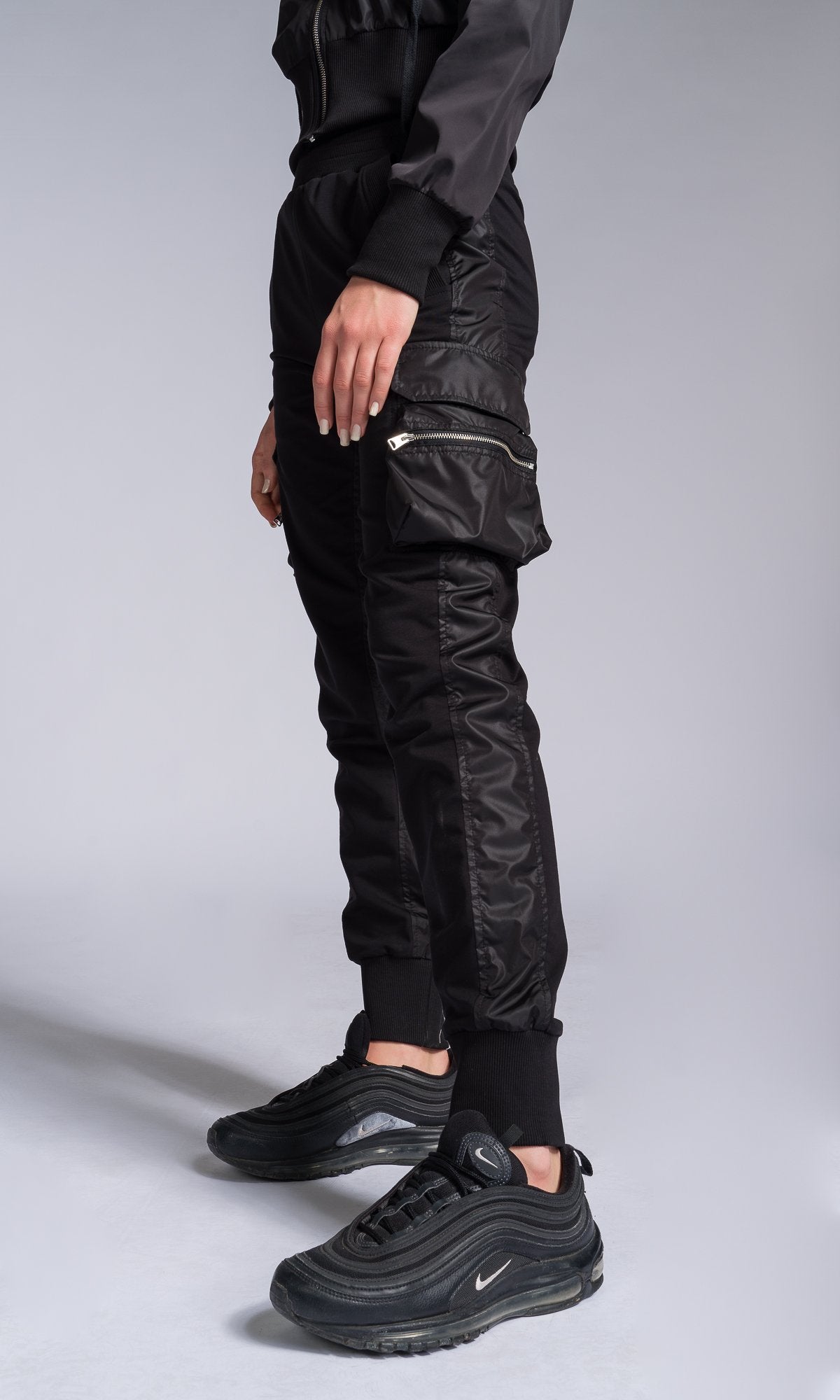 Two-piece Set of Joggers with Cargo Pockets and Cropped Zip-up Hoodie - AAKASHA