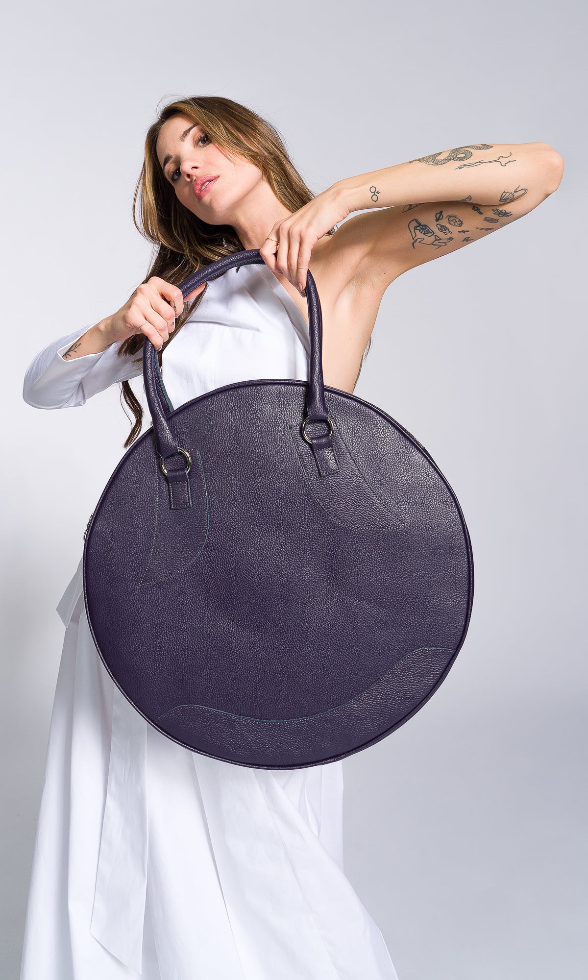 Large Circle Shoulder Bag - AAKASHA