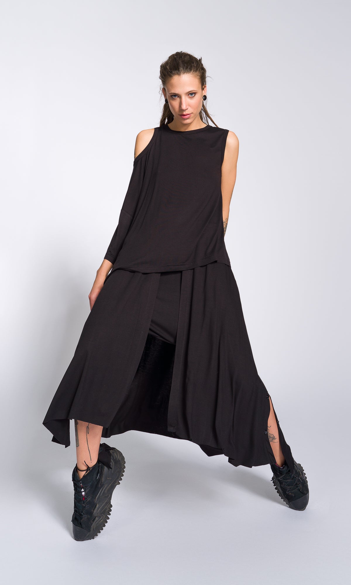 Two-piece Set of Cape Pants and One Sleeve Top