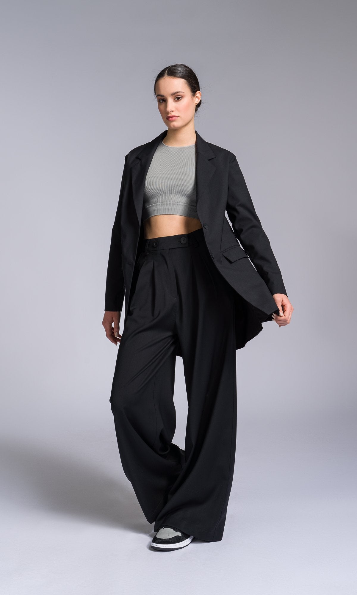 Cool Wool Tuck Pants - AAKASHA