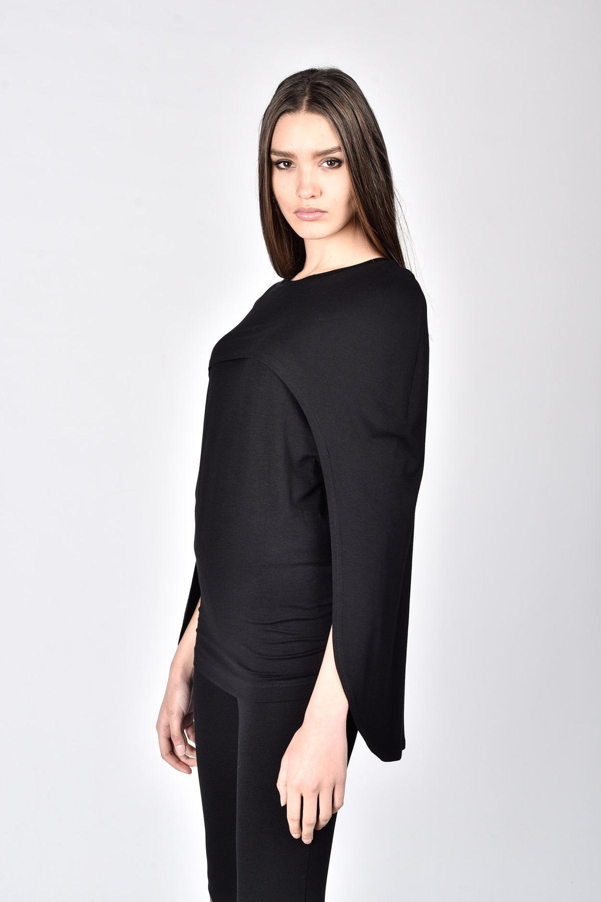 Top cape noir en viscose - Blouse à manches fendues, top de soirée